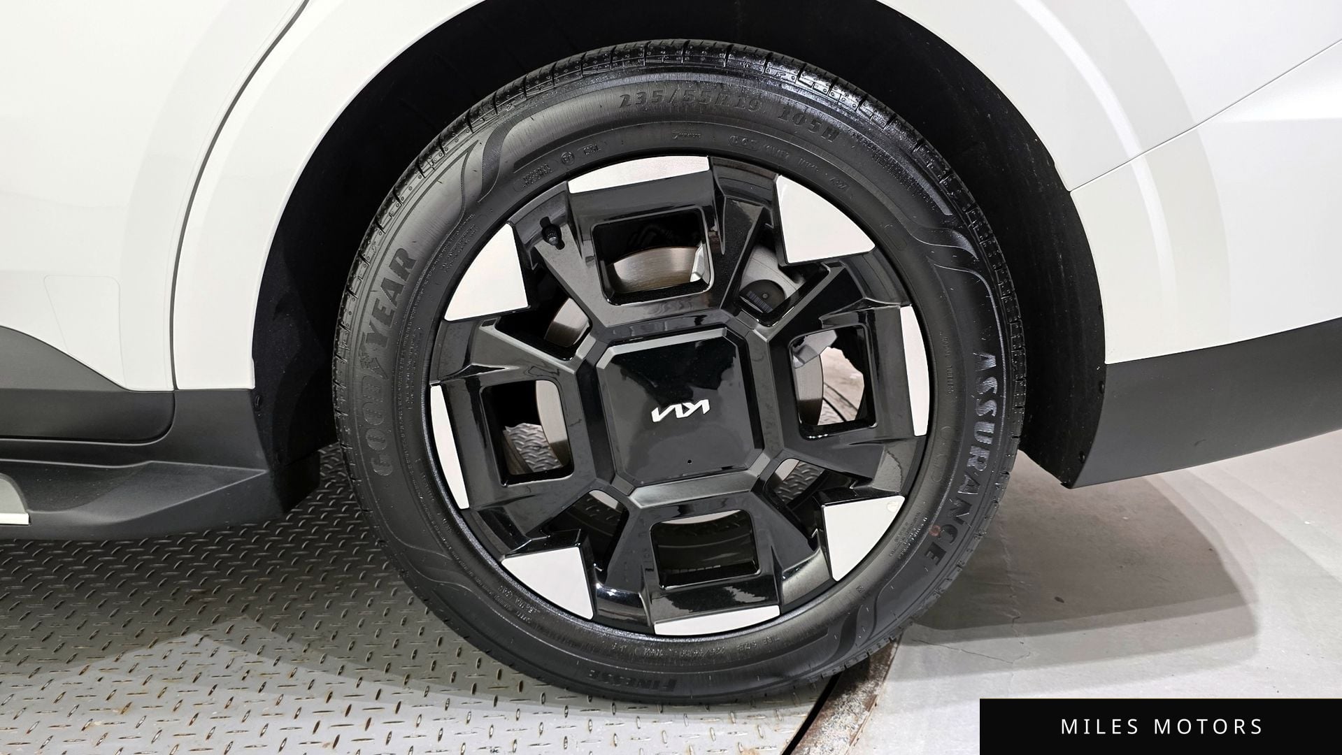 Kia Canival 2025 — миниатюра 7