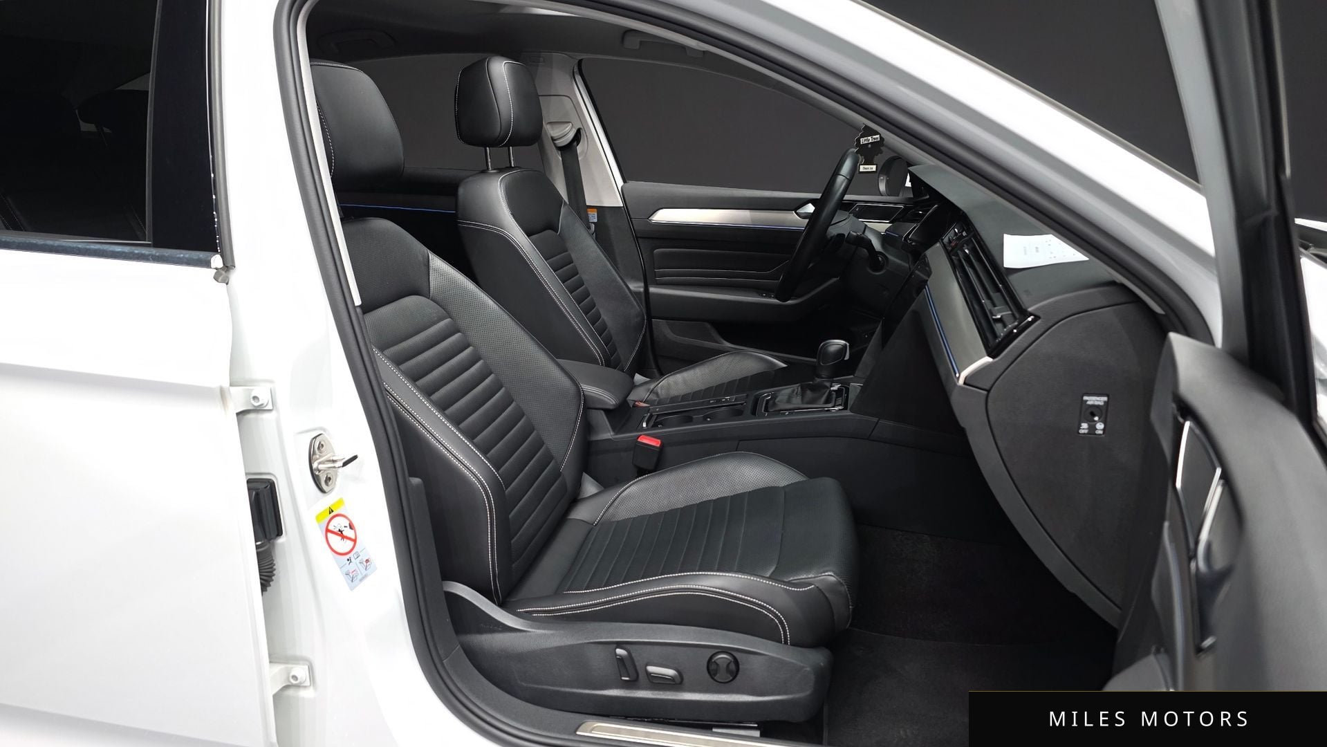 Volkswagen 파사트 GT(B8) 2022 — миниатюра 11