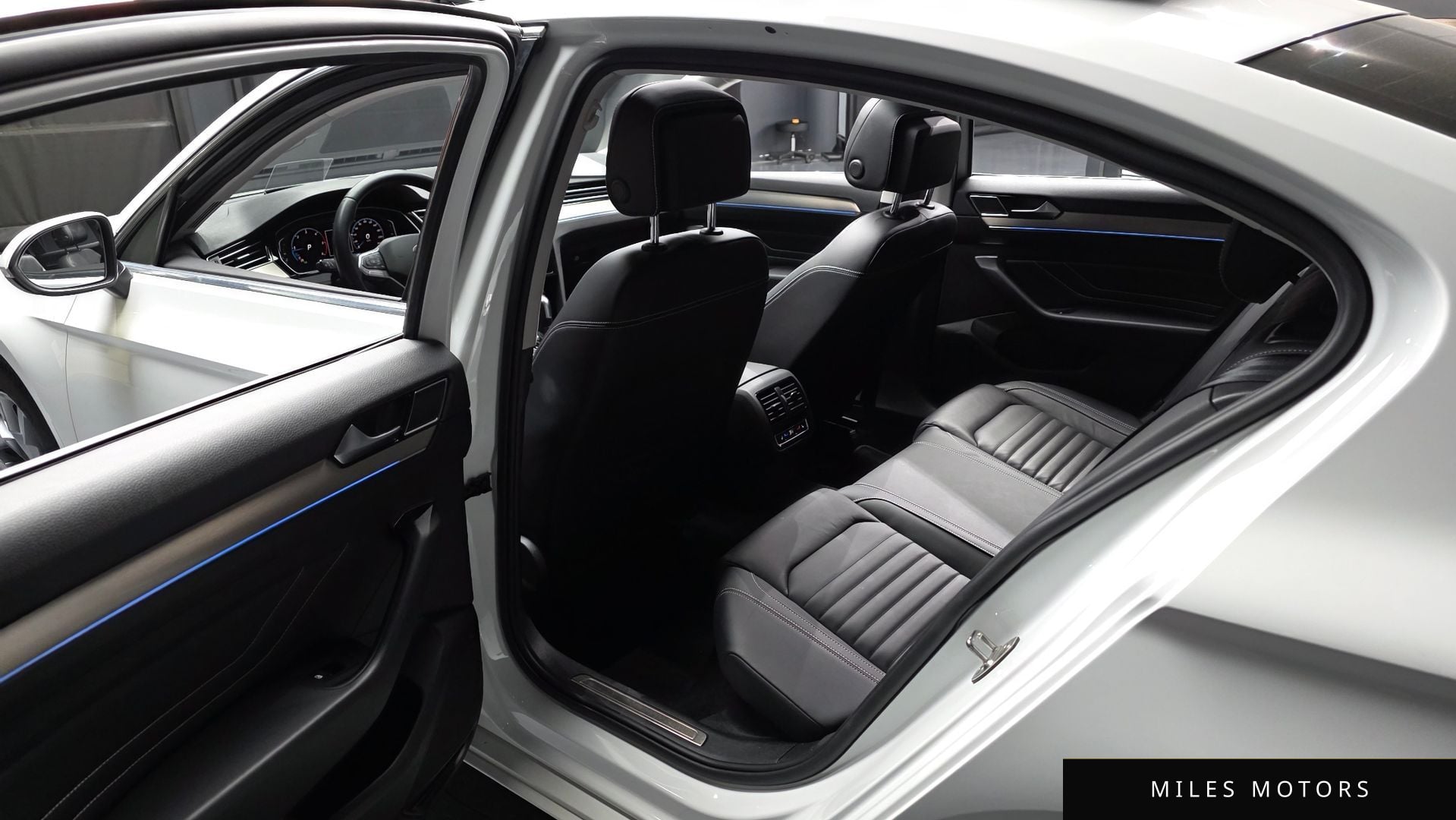 Volkswagen 파사트 GT(B8) 2022 — миниатюра 12