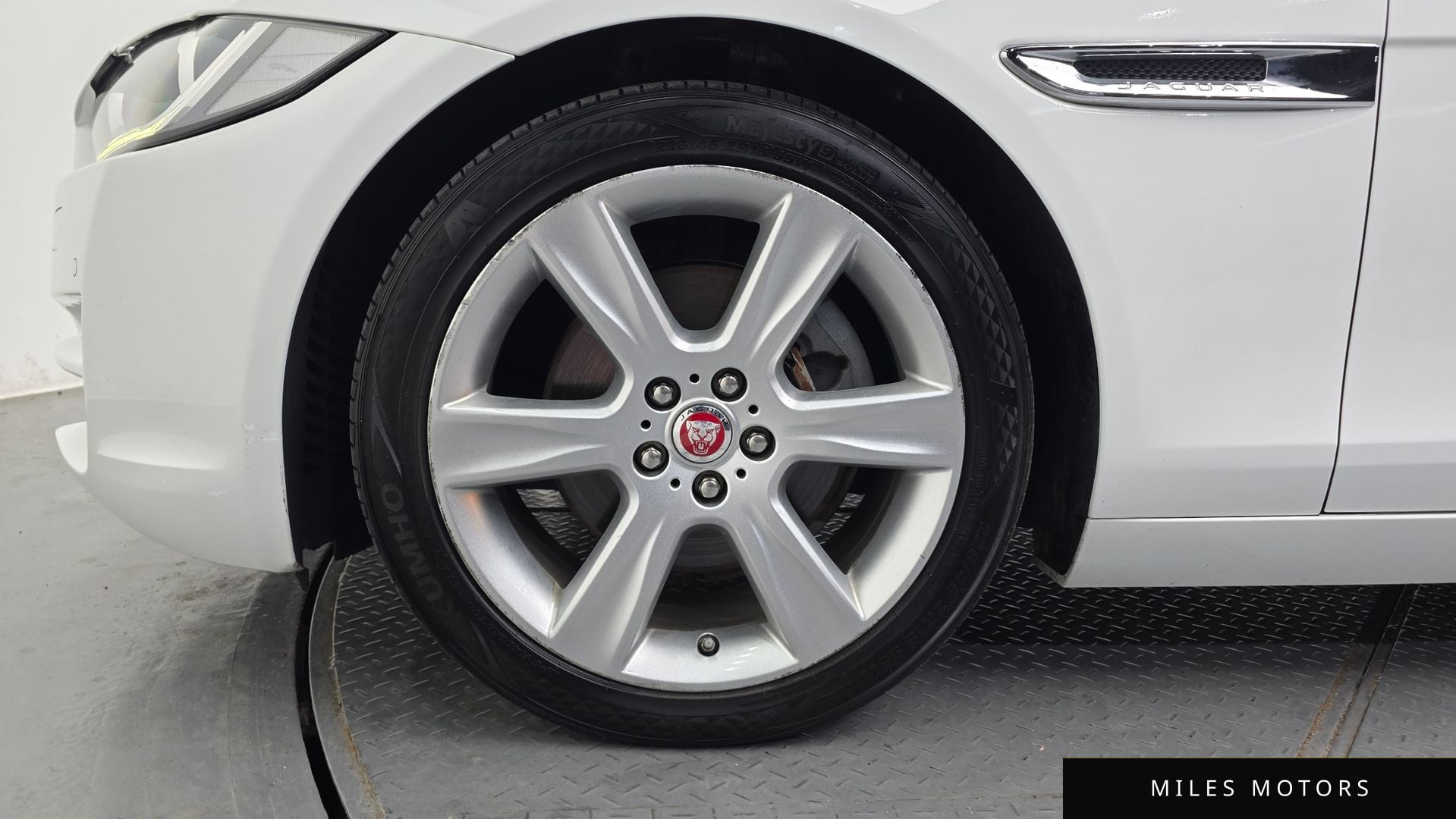 Jaguar XE 2016 — миниатюра 5