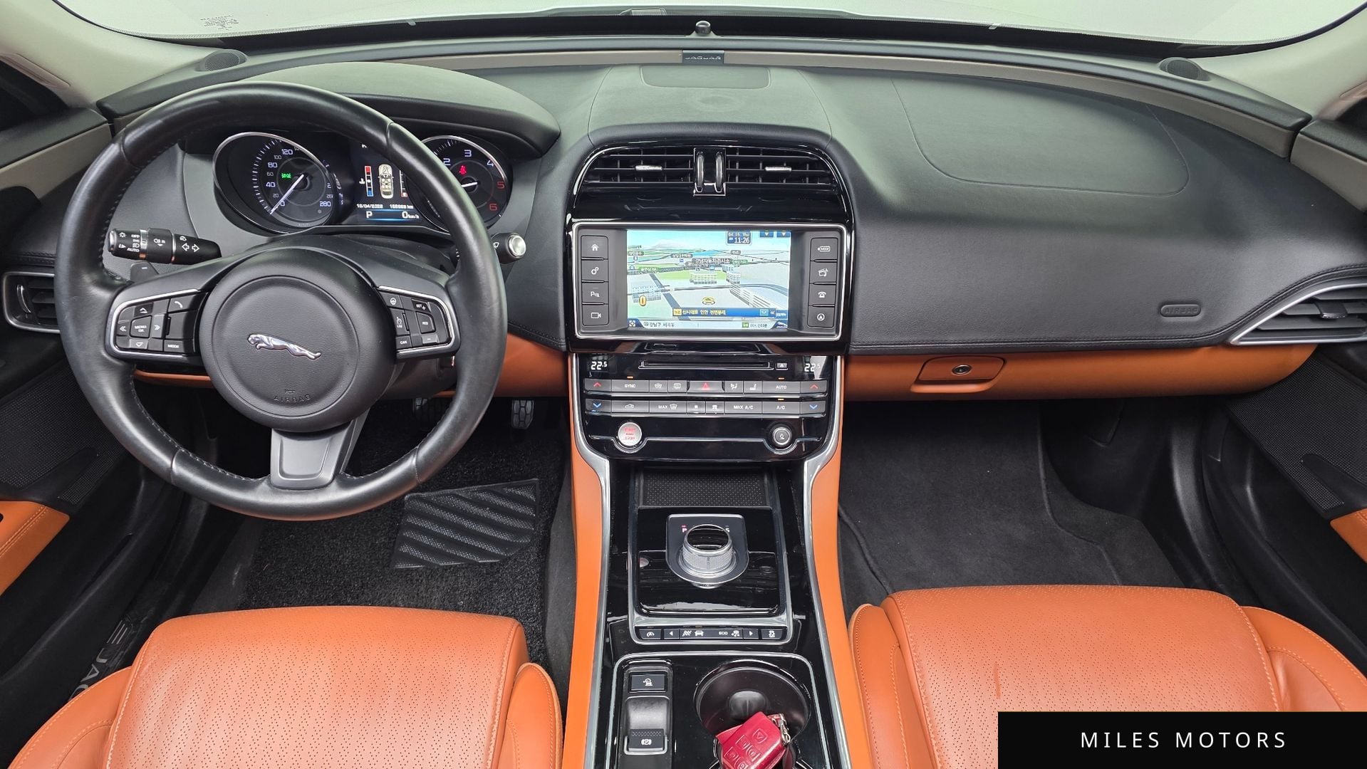 Jaguar XE 2016 — миниатюра 7