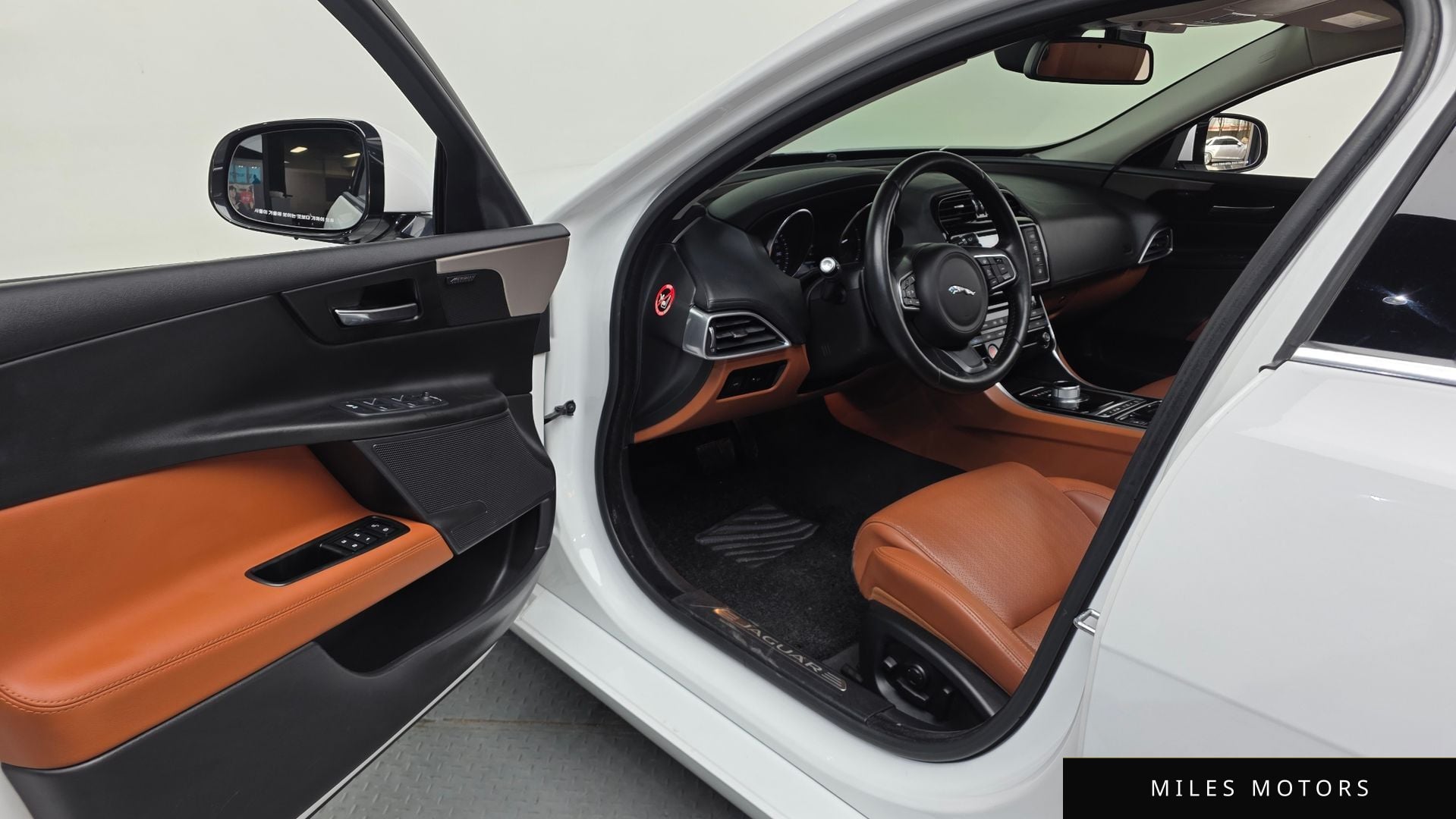 Jaguar XE 2016 — миниатюра 10