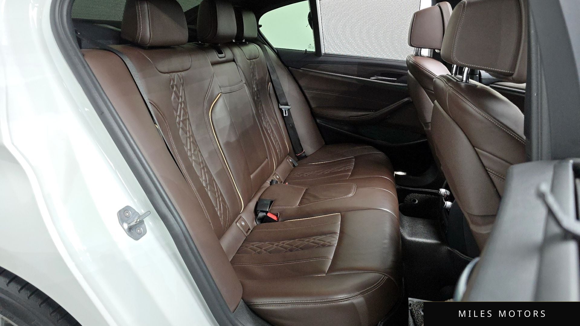 BMW 5 Series (G30) 2018 — миниатюра 17