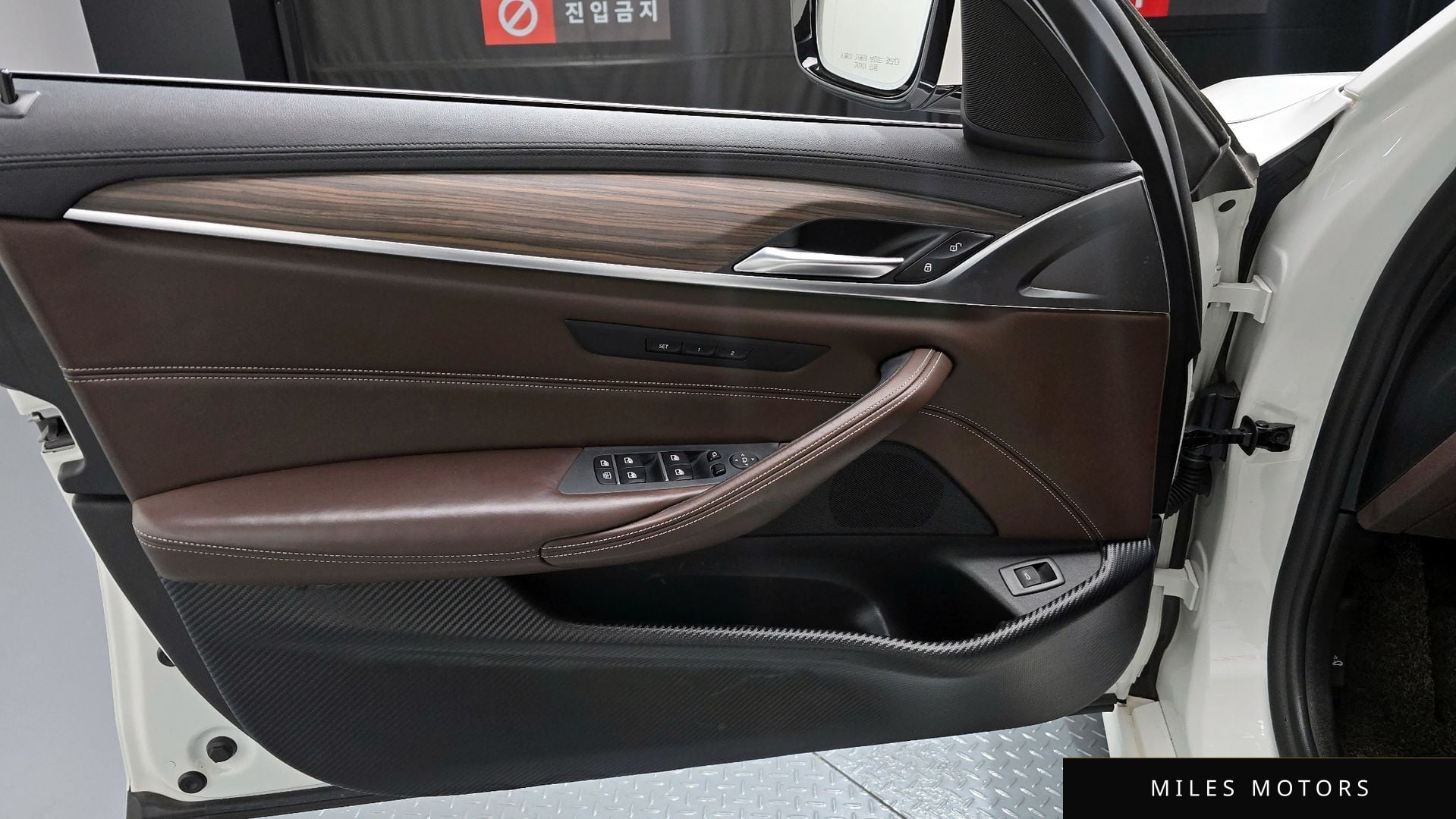 BMW 5 Series (G30) 2018 — миниатюра 14