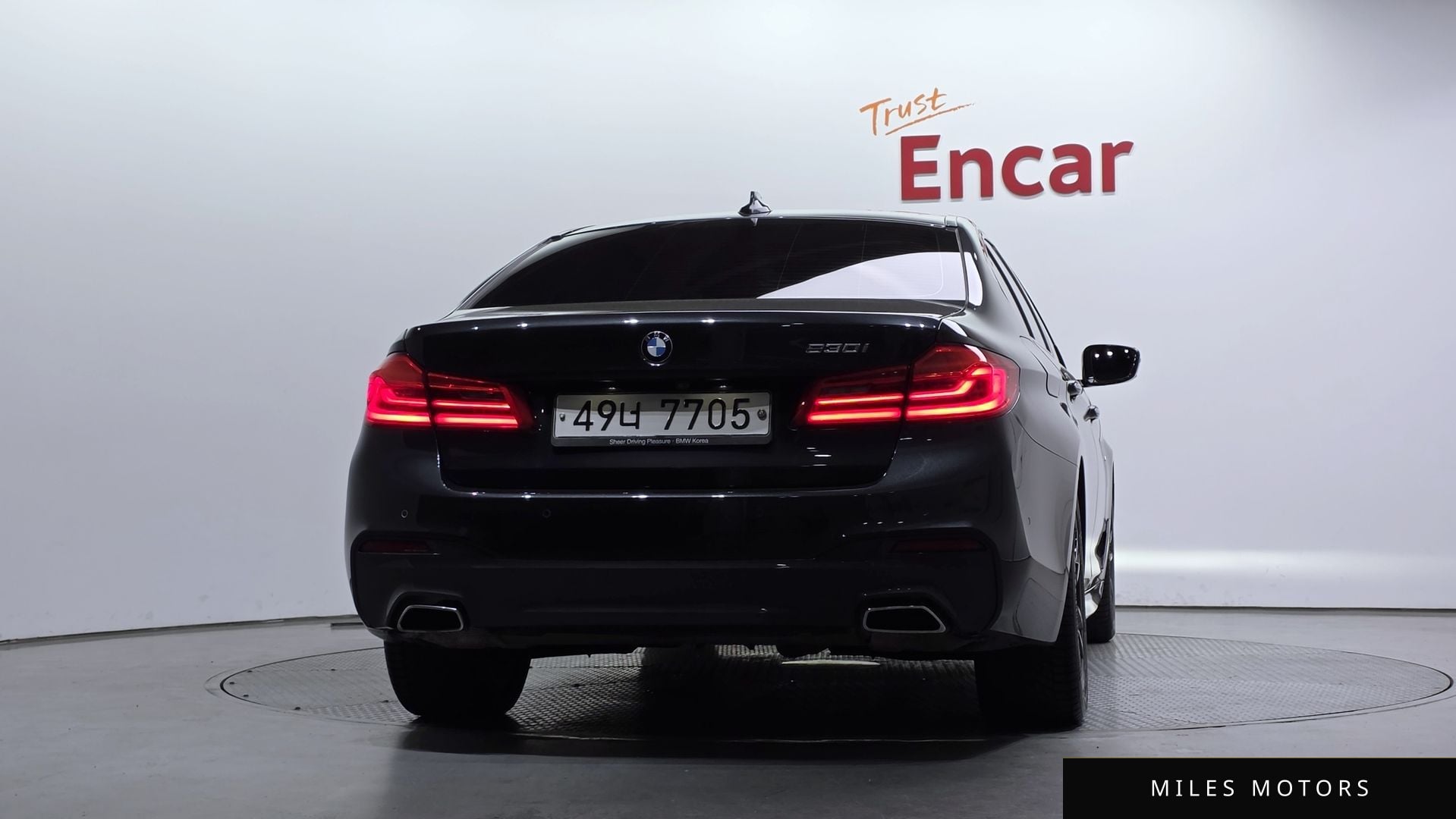 BMW 5 Series (G30) 2018 — миниатюра 4
