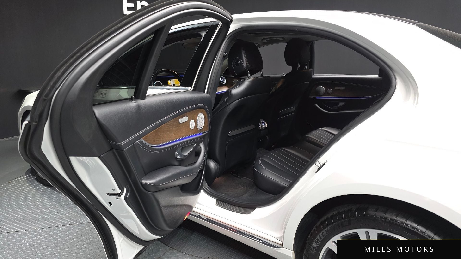 Mercedes-Benz E-Class W213 2020 — миниатюра 16