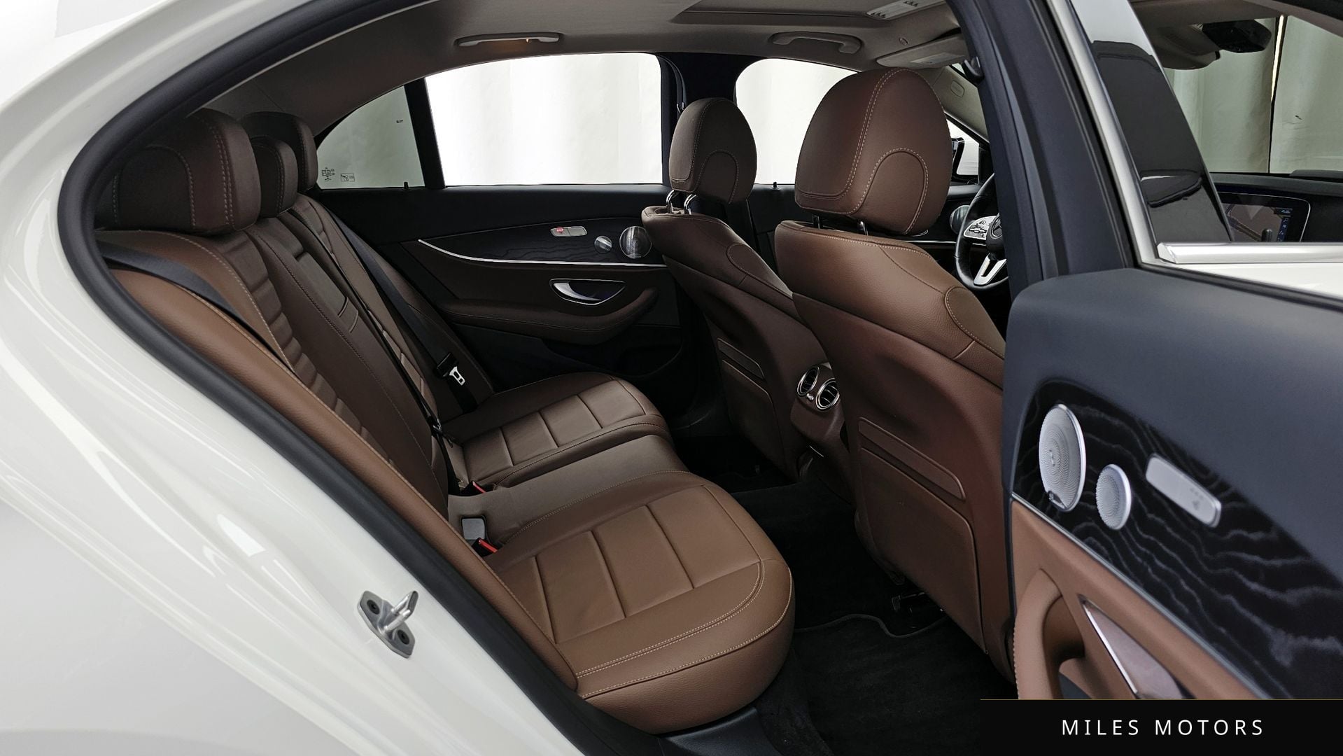 Mercedes-Benz E-클래스 W213 2020 — миниатюра 18