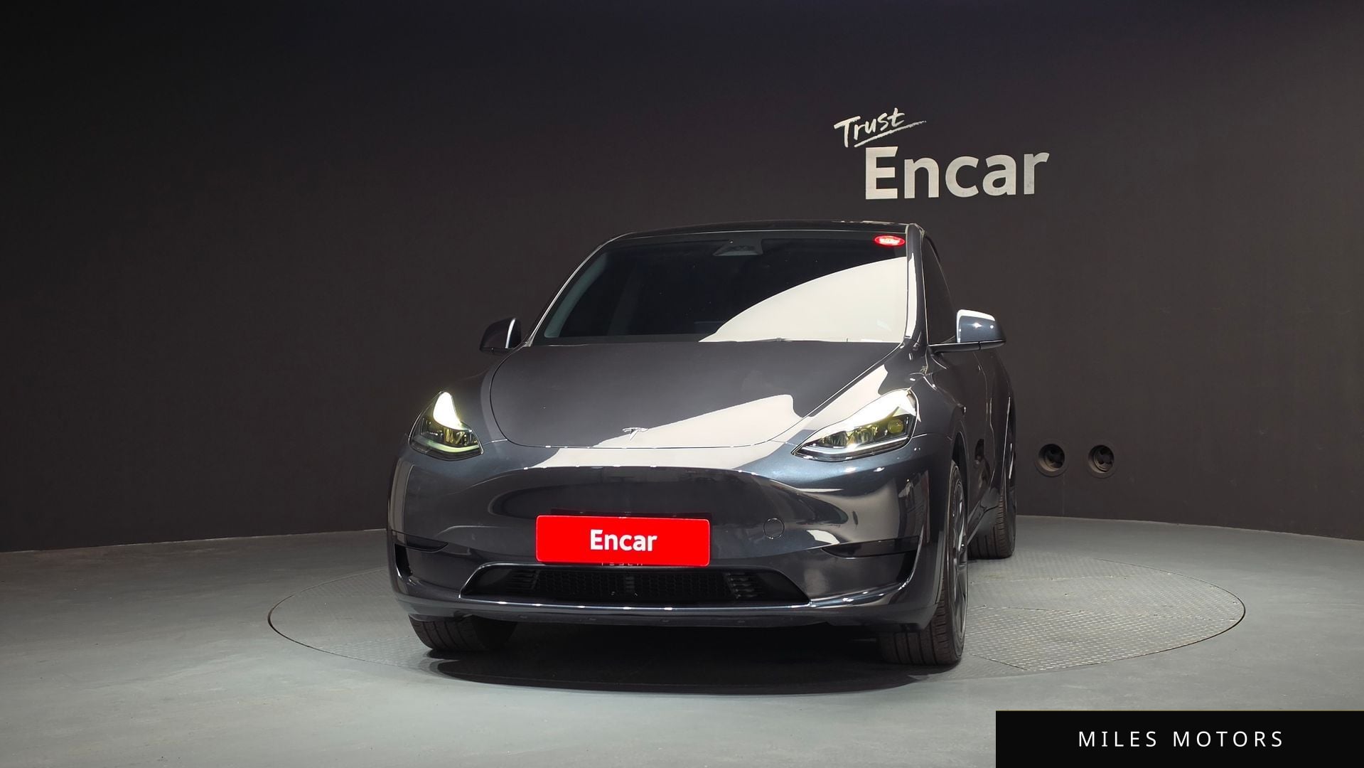 Tesla 모델 Y 2025 — миниатюра 3
