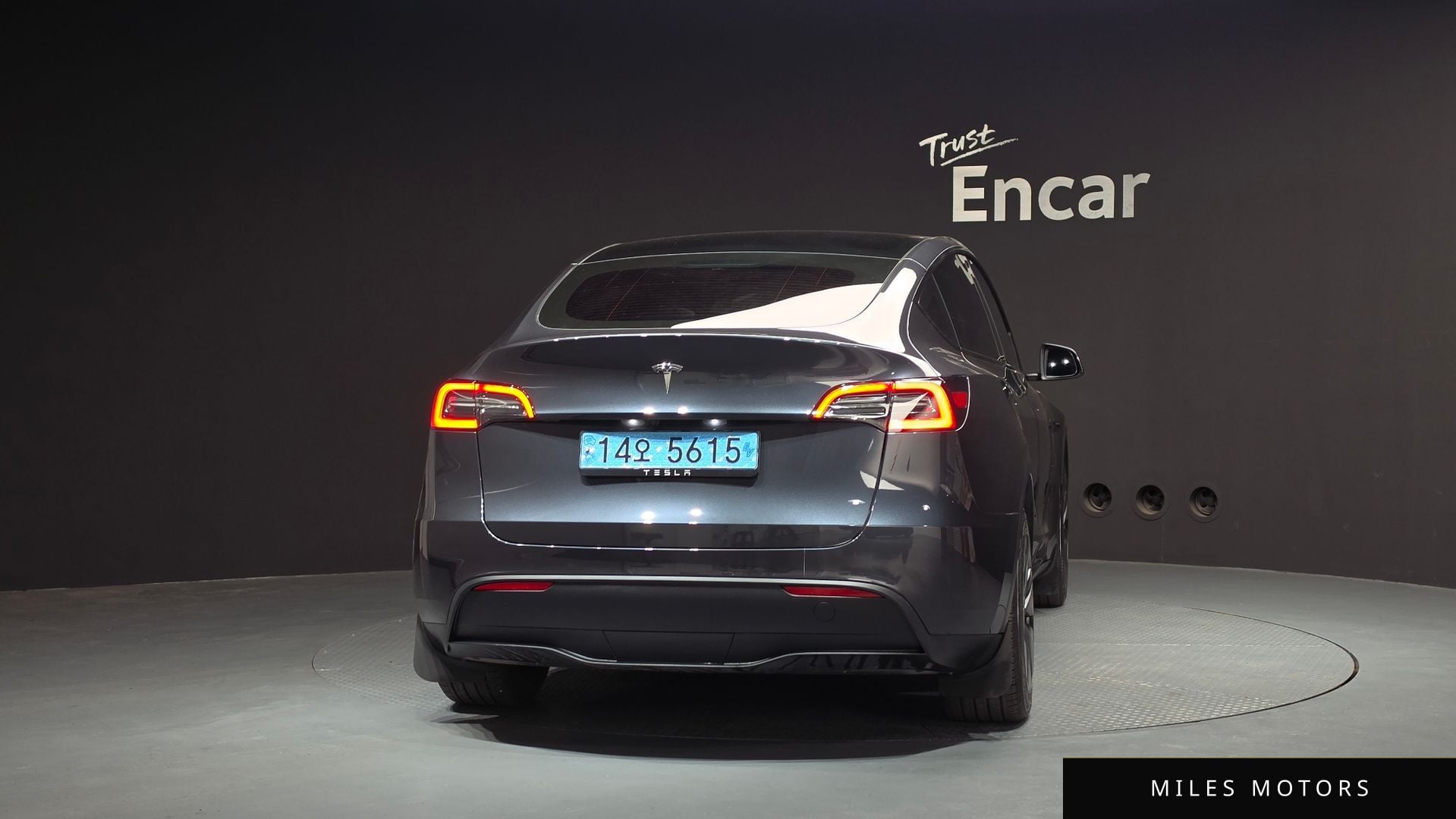 Tesla 모델 Y 2025 — миниатюра 4
