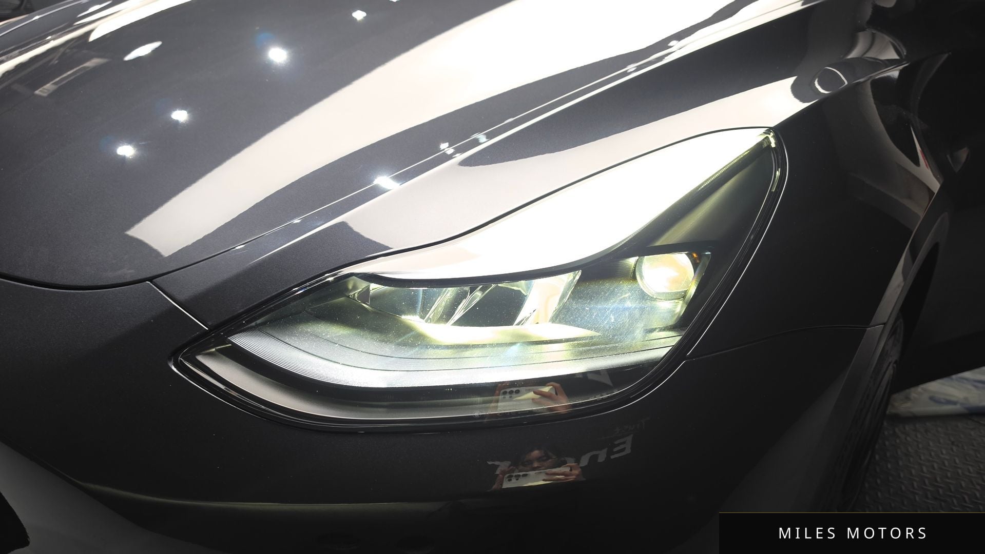 Tesla 모델 Y 2025 — миниатюра 8