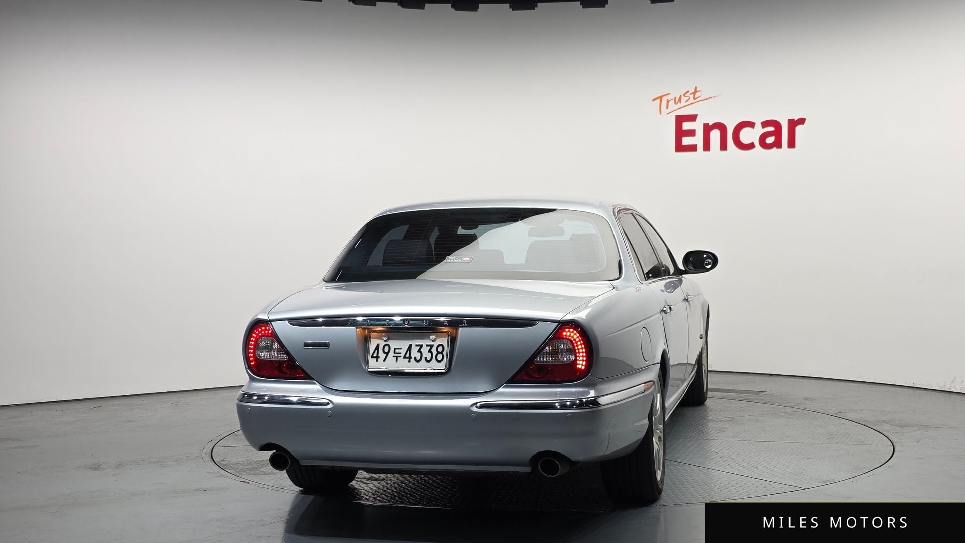 Jaguar XJ-8 2006 — миниатюра 4