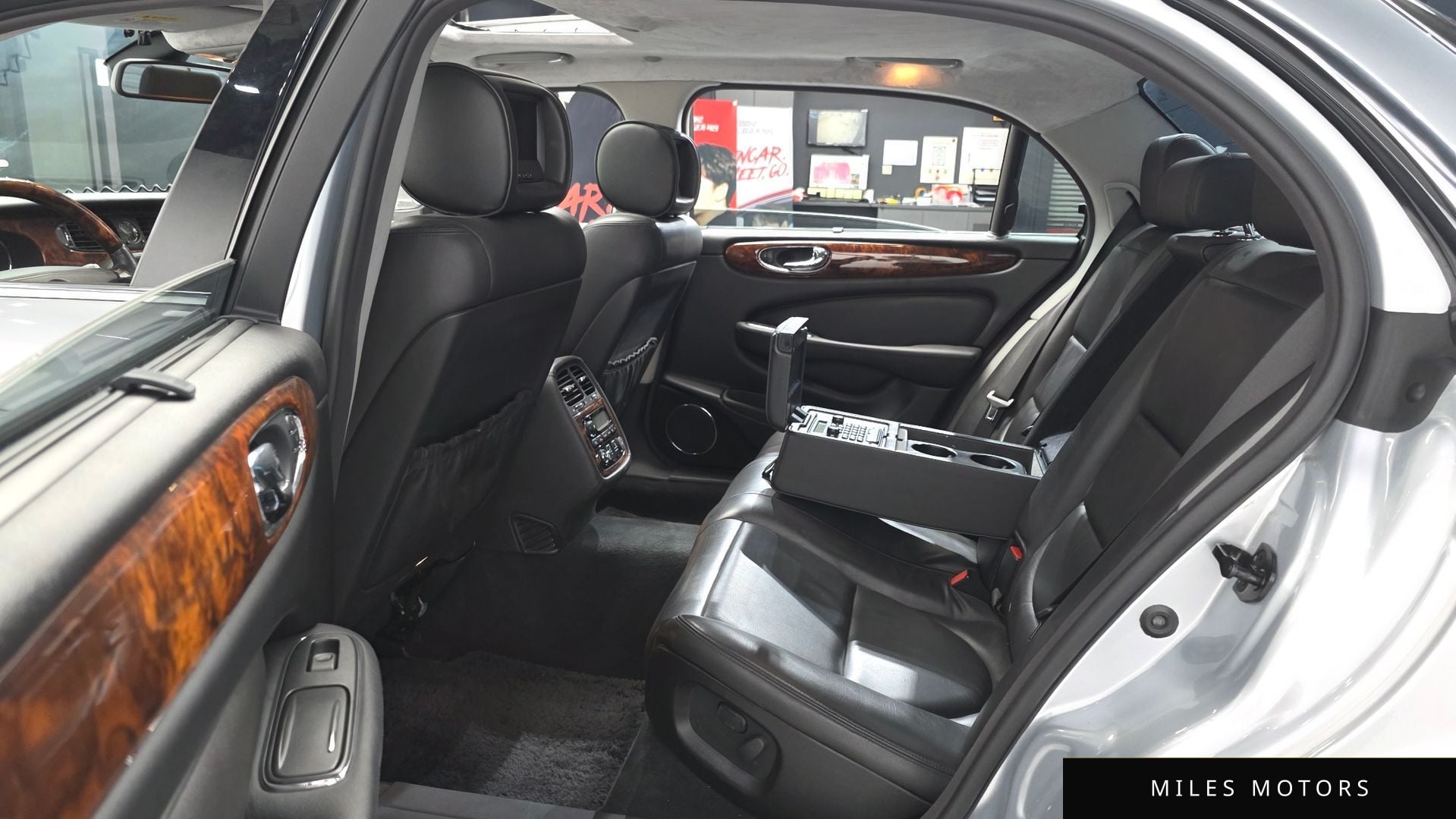 Jaguar XJ-8 2006 — миниатюра 11