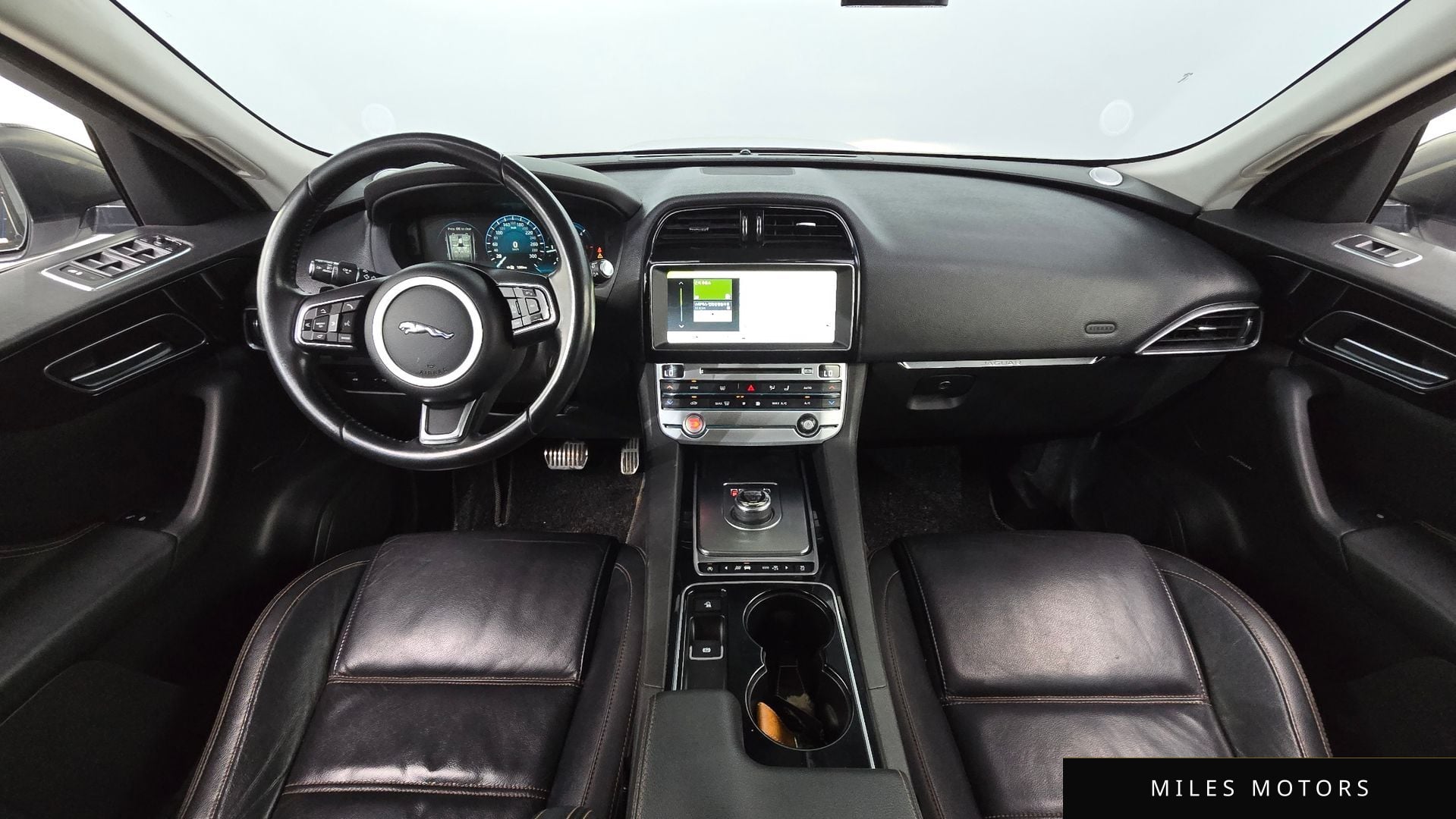 Jaguar F-PACE 2017 — миниатюра 7
