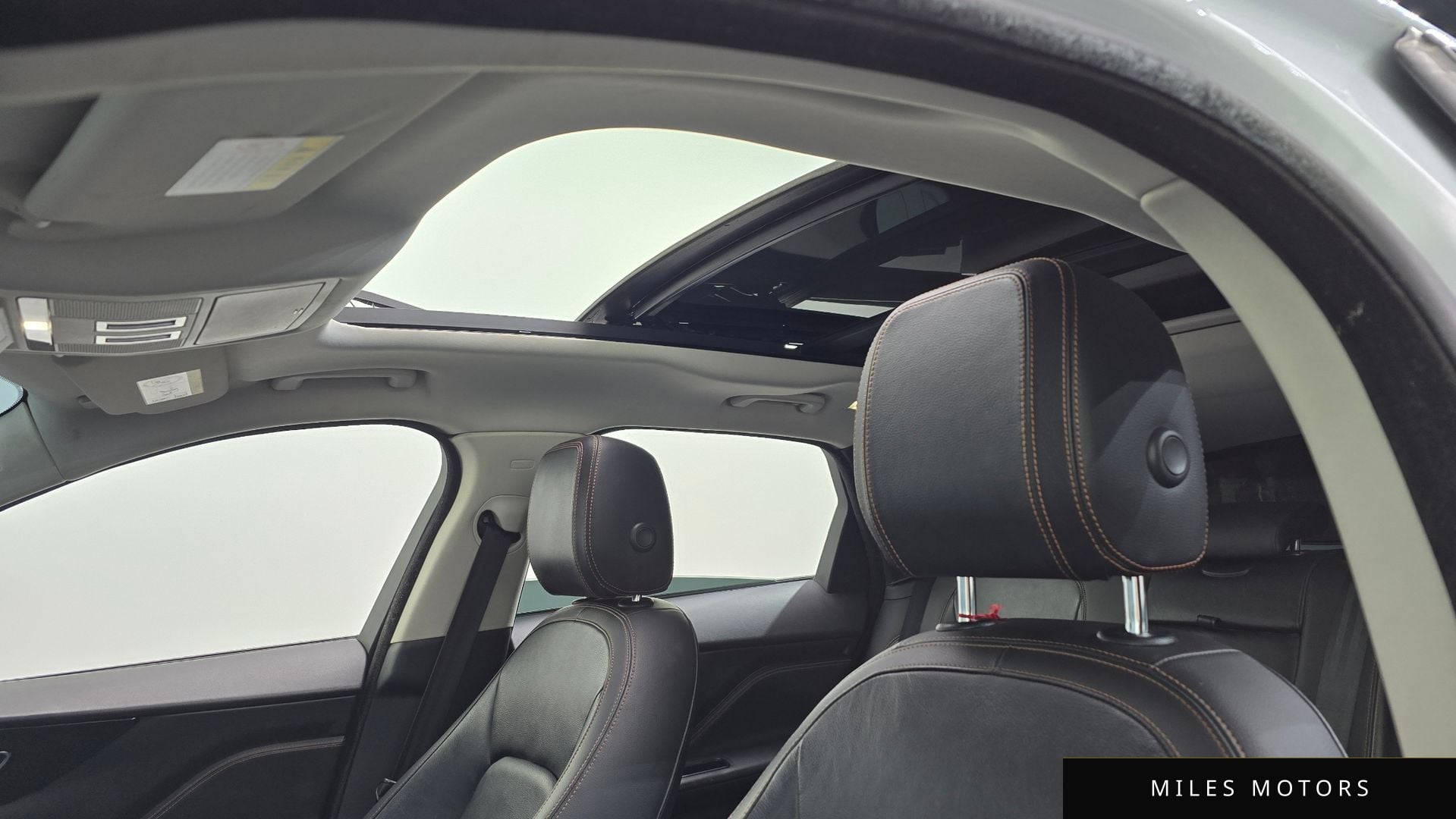 Jaguar F-PACE 2017 — миниатюра 19
