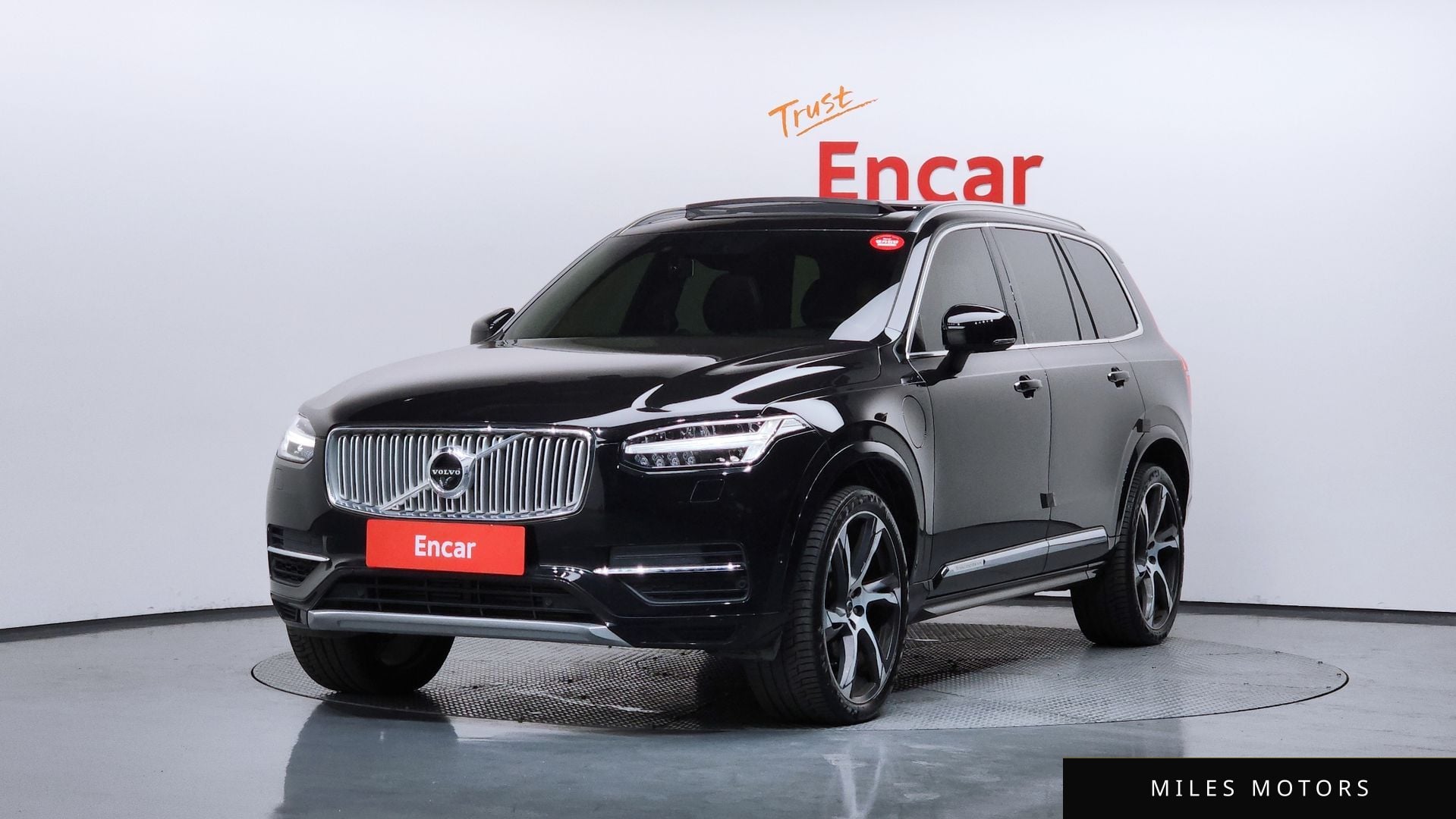 Volvo XC90 2017 — фото 1 из 12