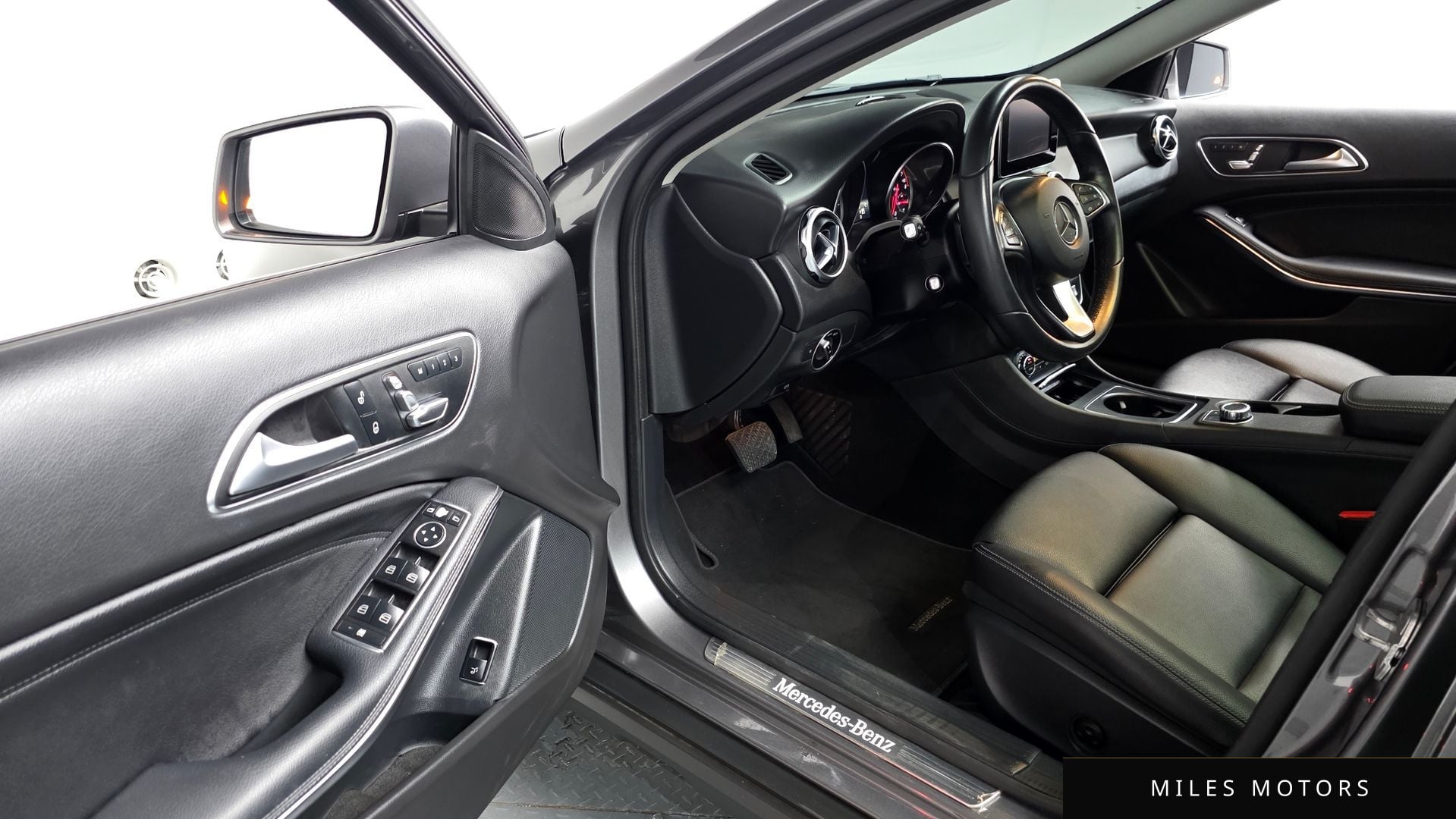 Mercedes-Benz GLA-Class X156 2018 — миниатюра 12