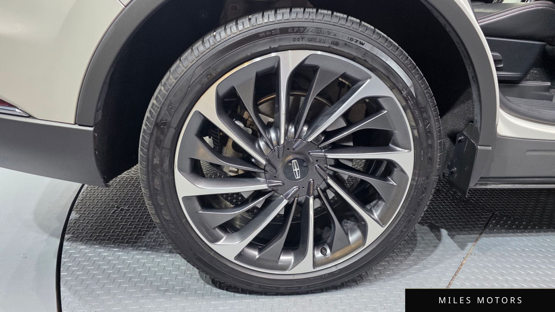 Lincoln Aviator 2023 — миниатюра 5
