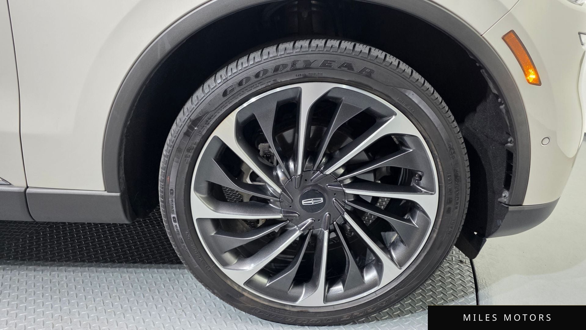 Lincoln Aviator 2023 — миниатюра 7