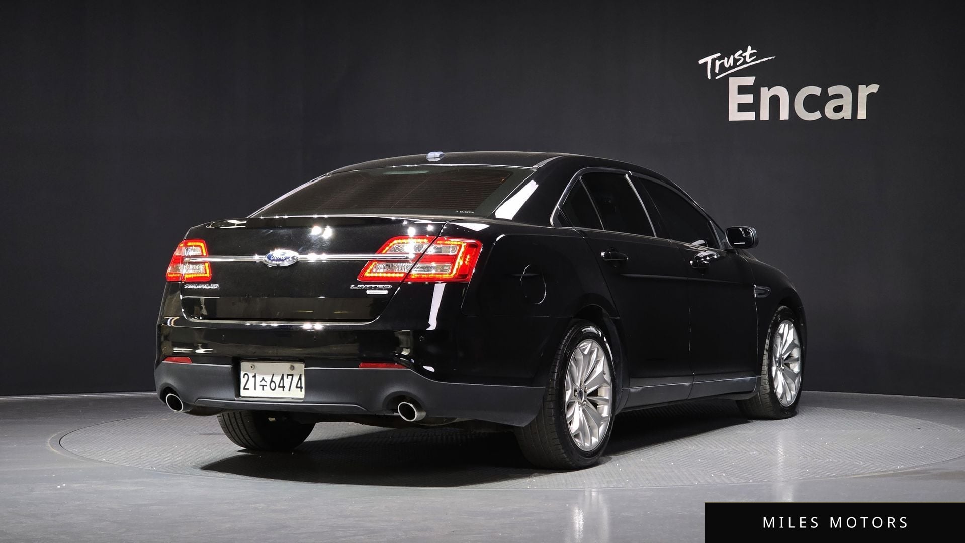 Ford Taurus 2017 — миниатюра 2
