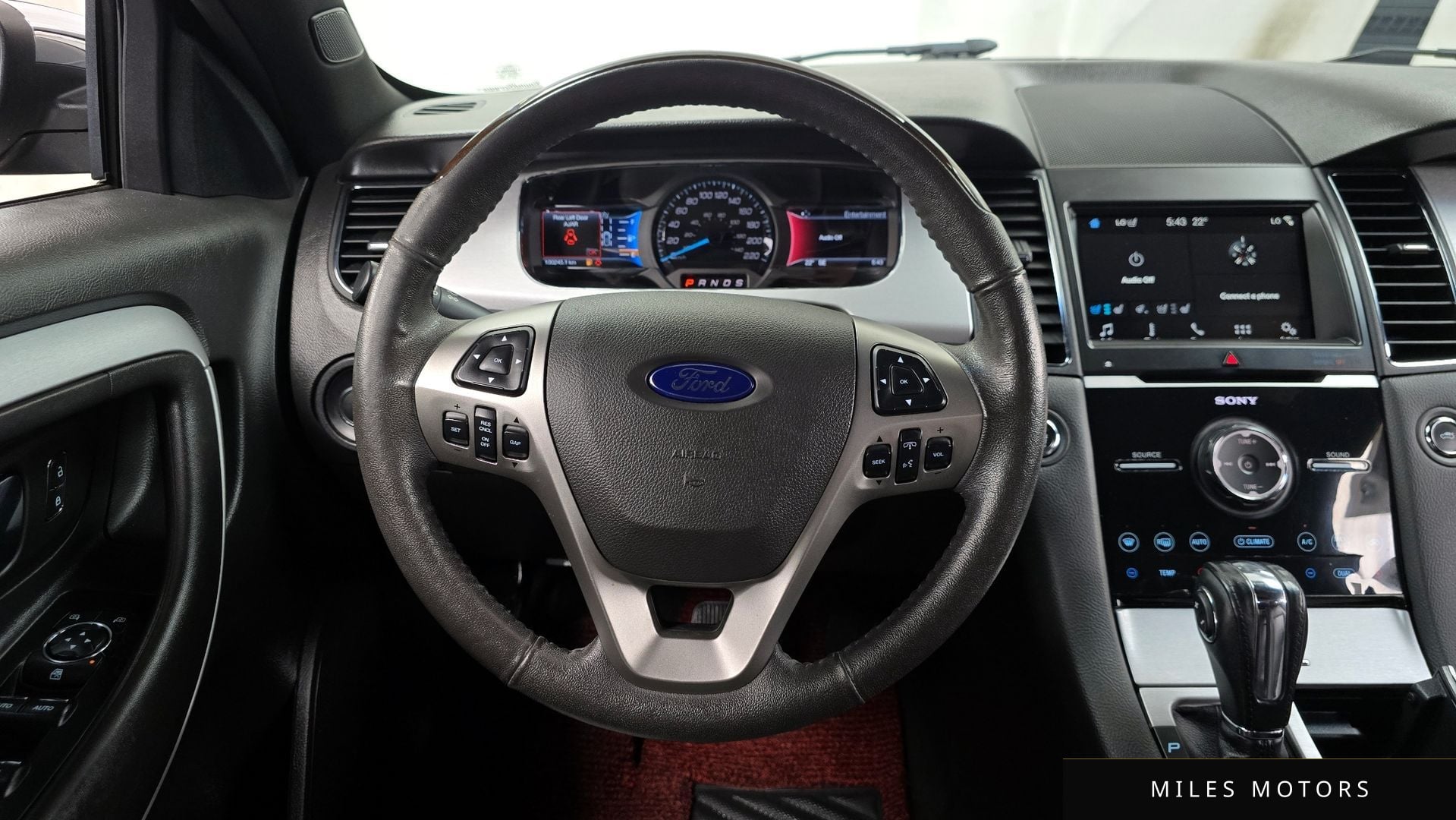 Ford Taurus 2017 — миниатюра 19
