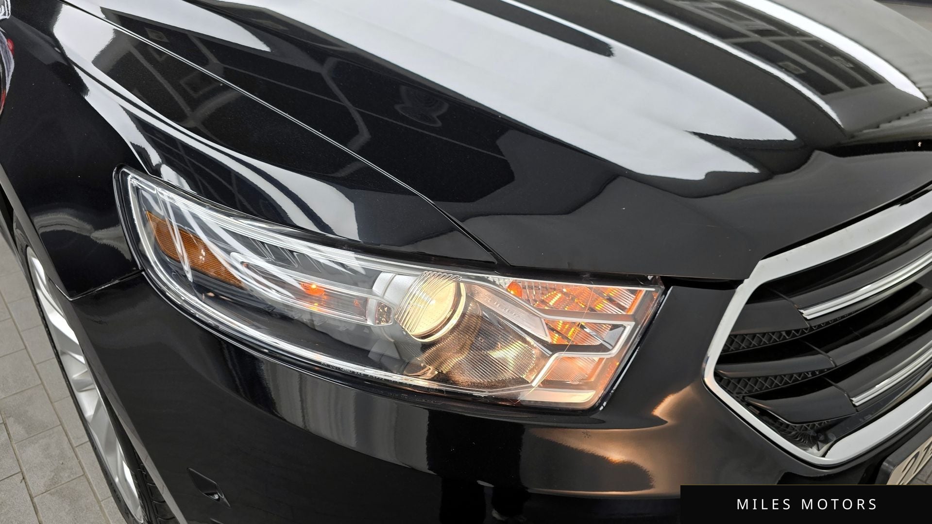 Ford Taurus 2017 — миниатюра 8