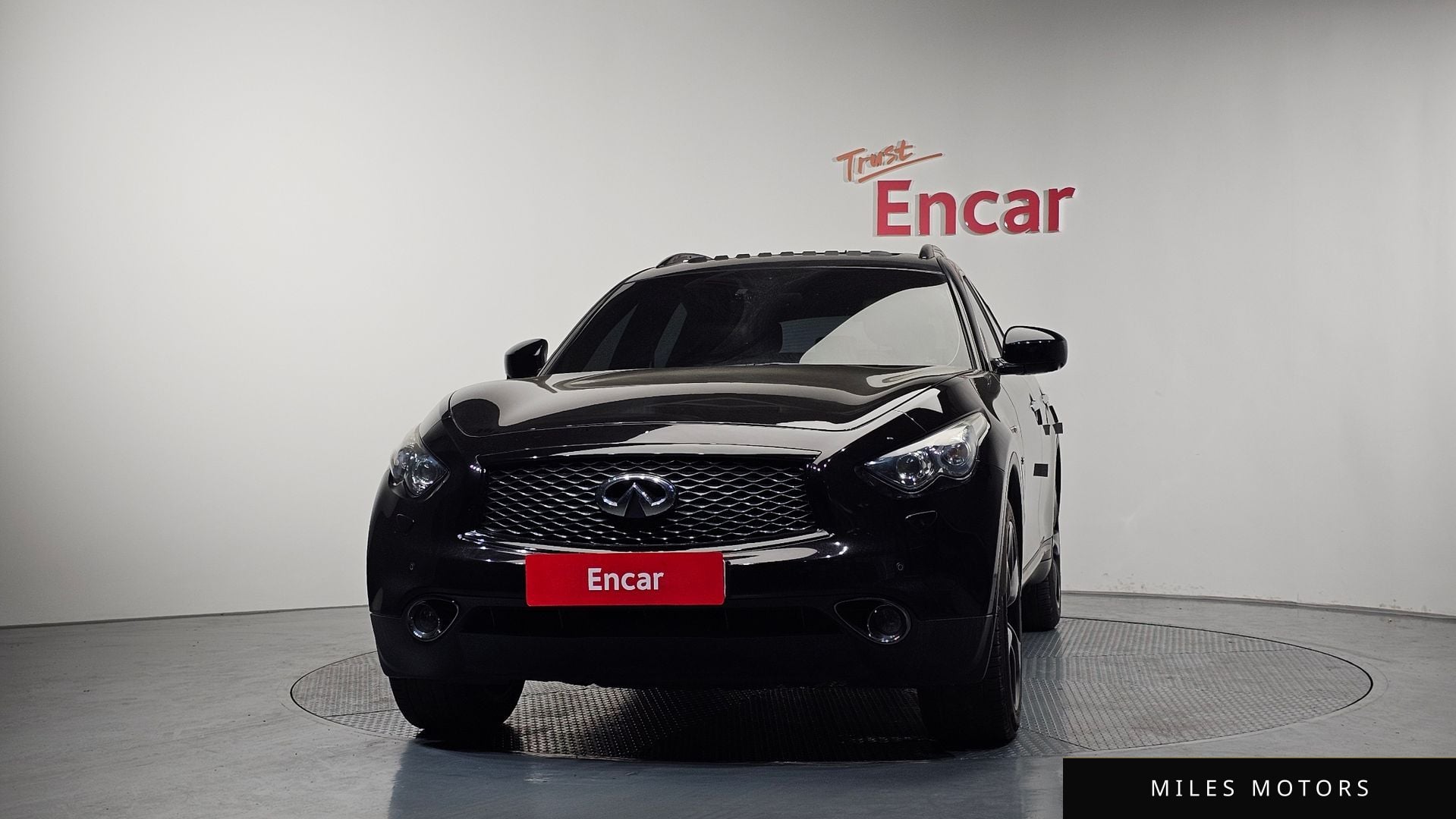 Infiniti QX70 2017 — миниатюра 3