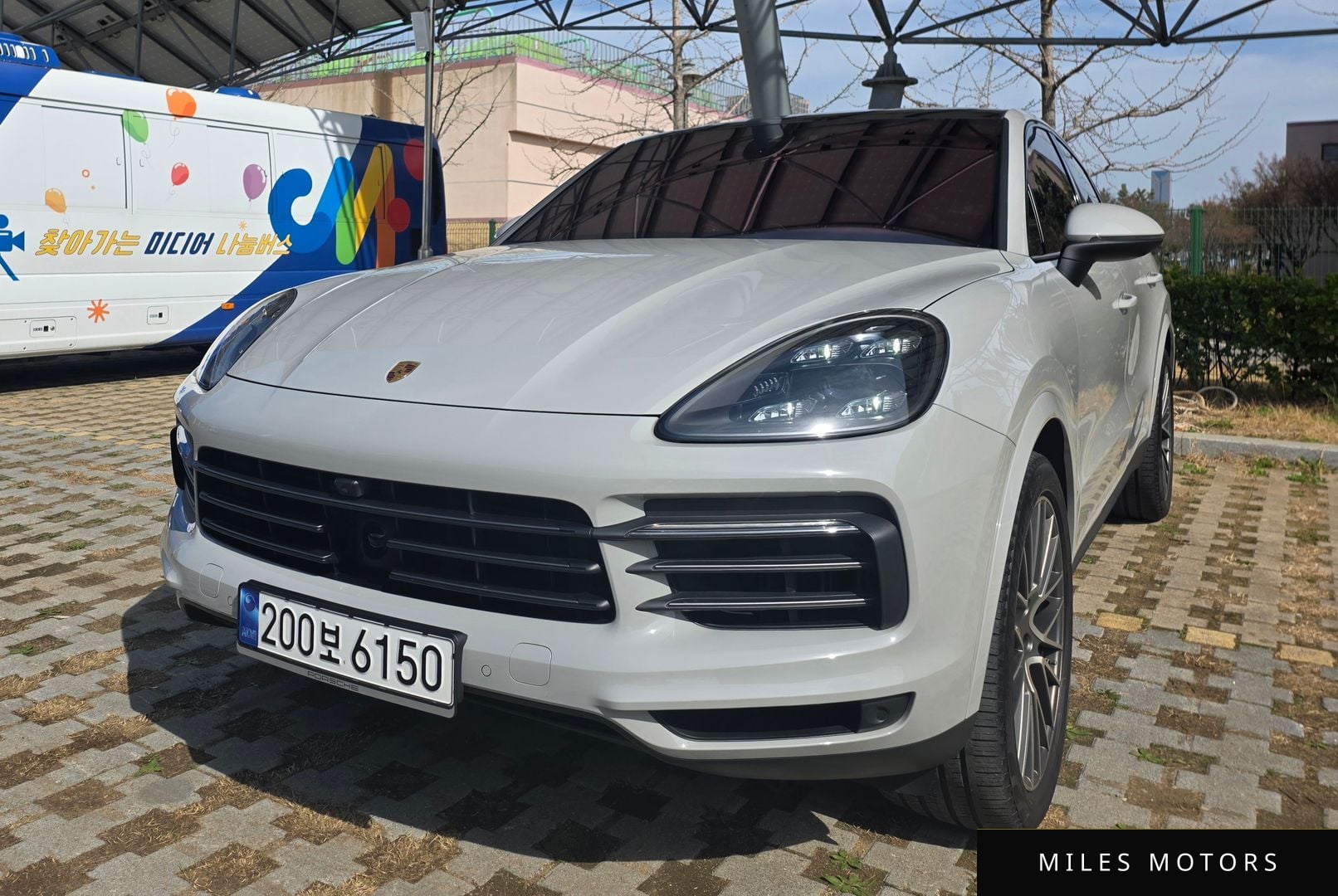 Porsche Cayenne 2023 — миниатюра 3