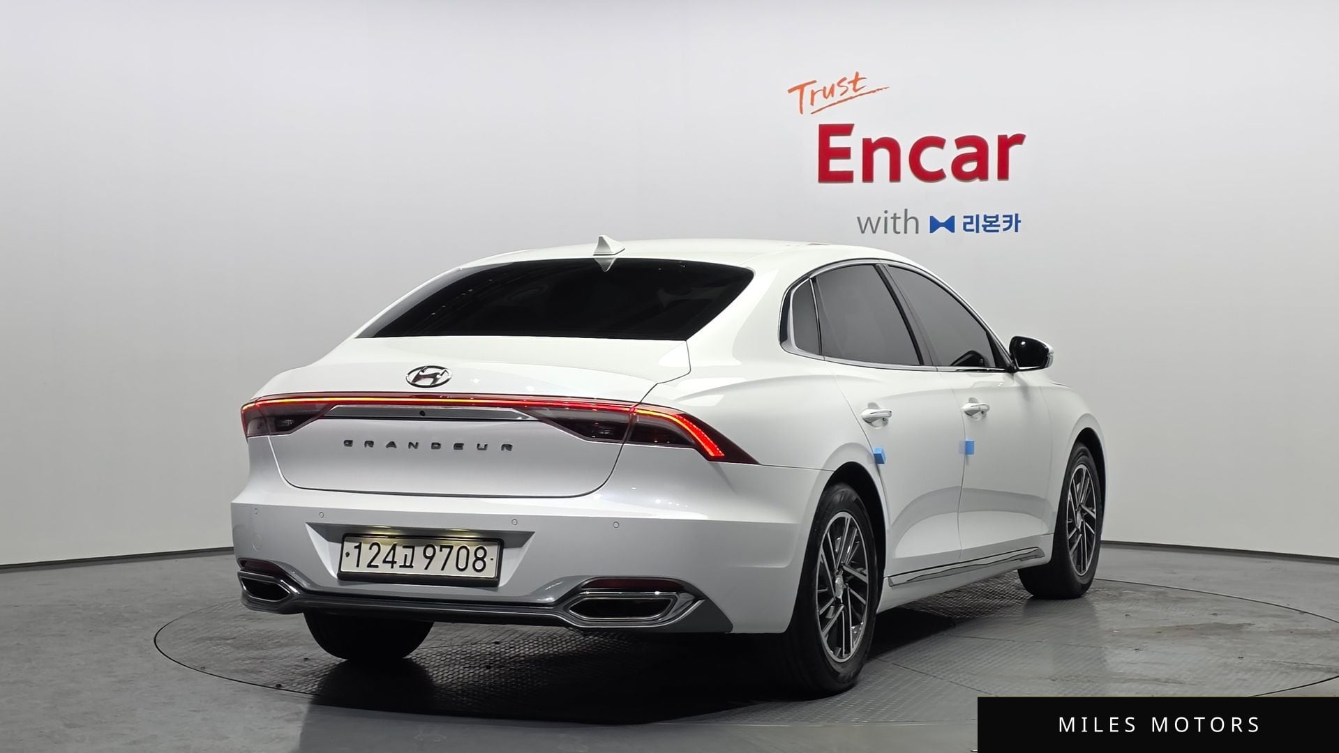Hyundai Grandeur 2022 — миниатюра 2