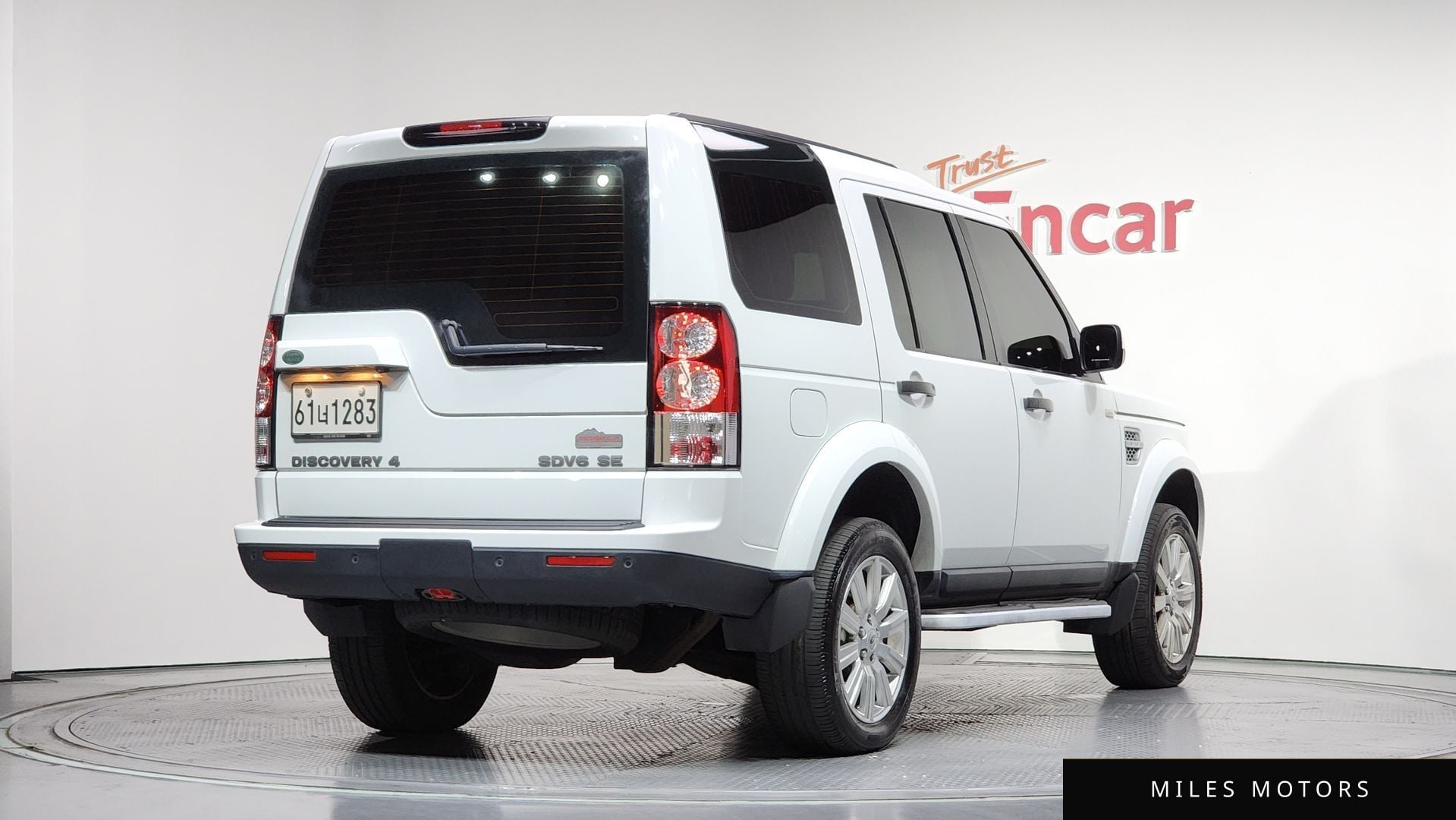 Land Rover Discovery 2013 — миниатюра 2