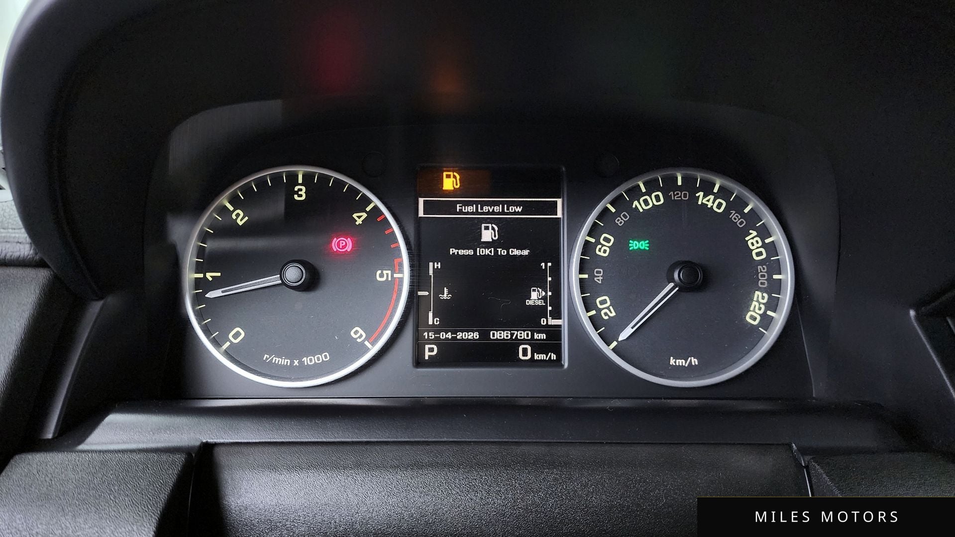 Land Rover Discovery 2013 — миниатюра 8