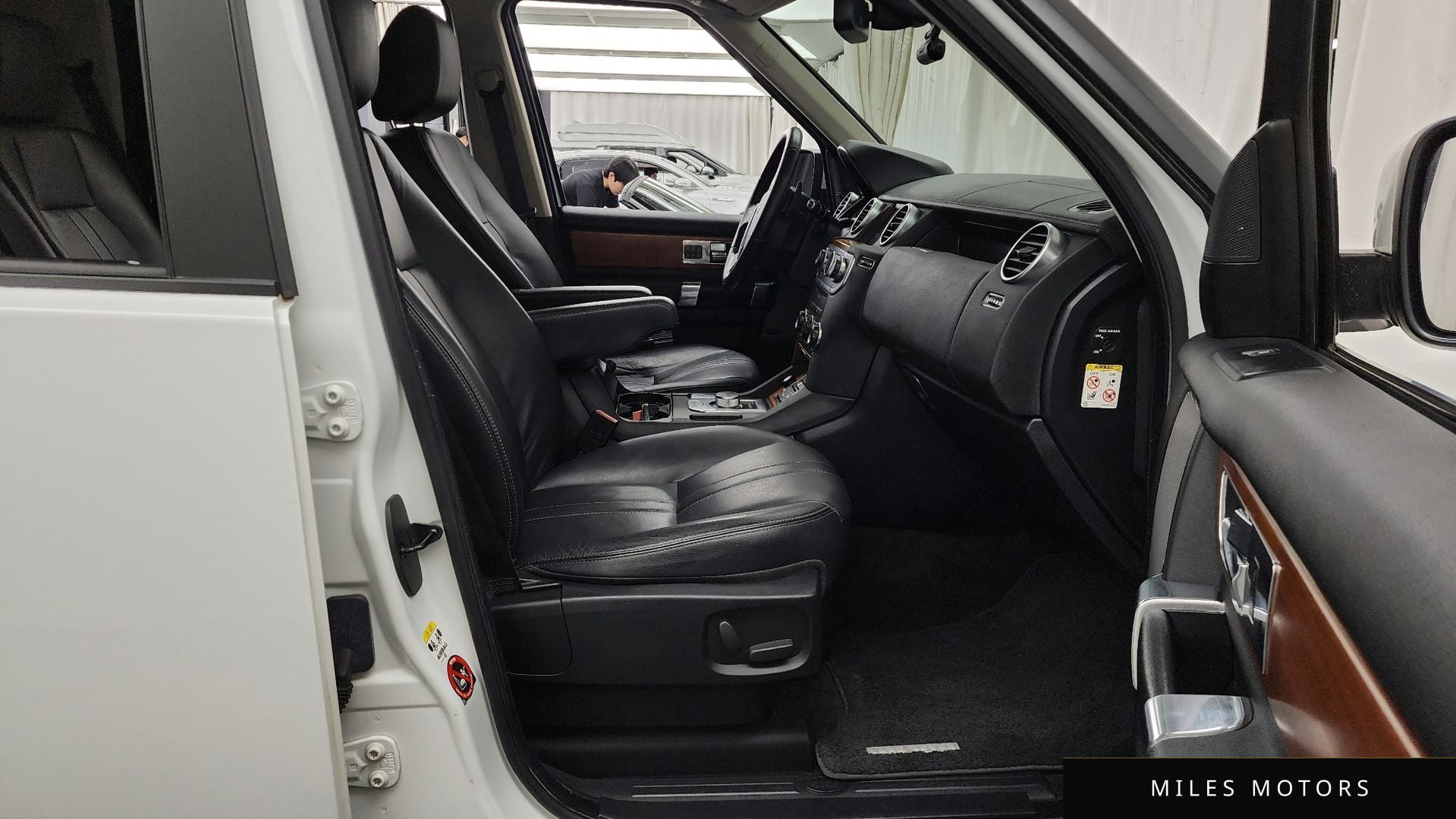 Land Rover Discovery 2013 — миниатюра 11