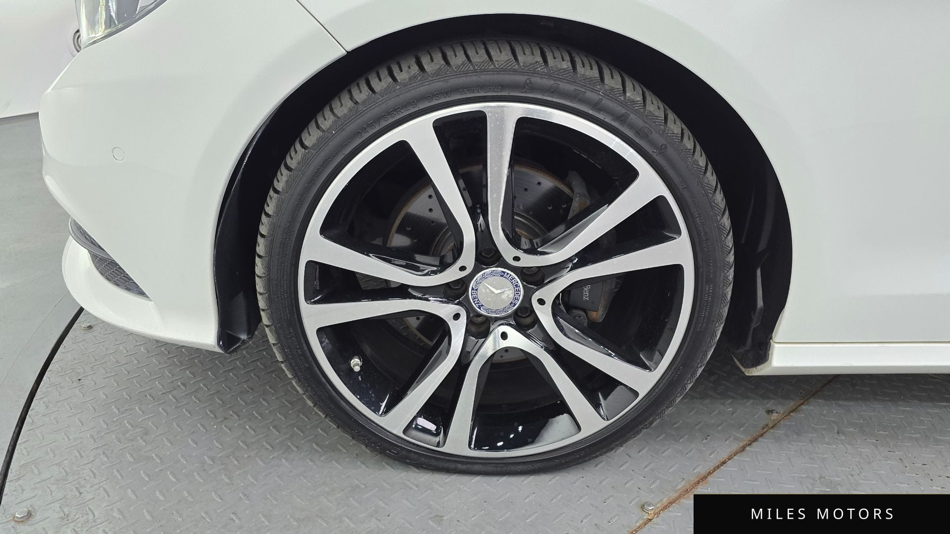 Mercedes-Benz E-Class W212 2015 — миниатюра 5