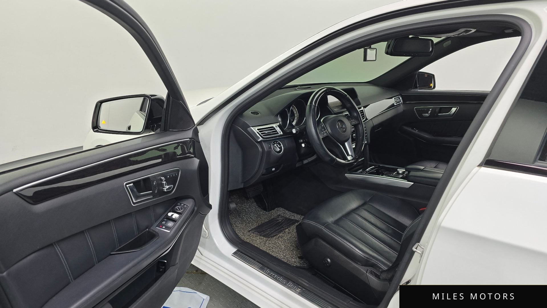 Mercedes-Benz E-Class W212 2015 — миниатюра 10