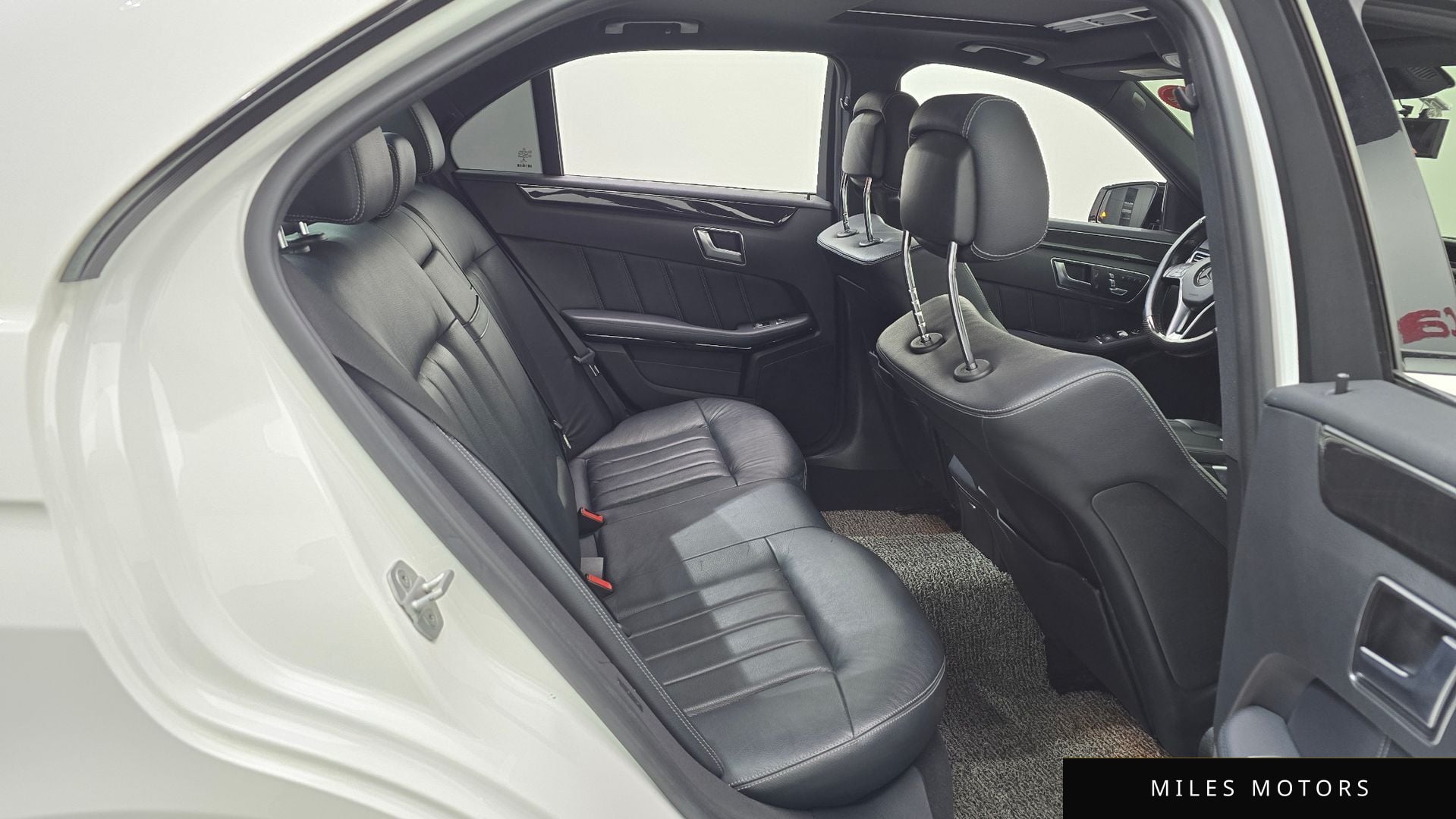 Mercedes-Benz E-Class W212 2015 — миниатюра 12