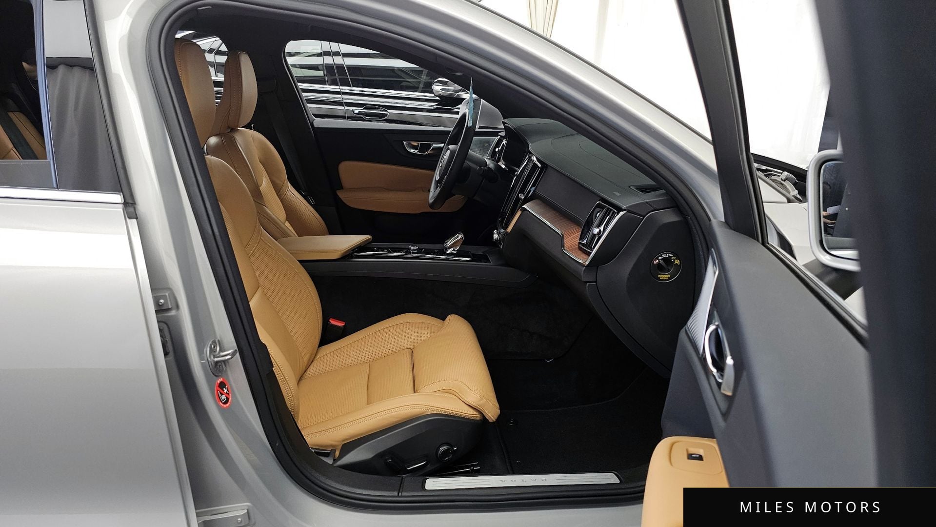 Volvo S60 2023 — миниатюра 17