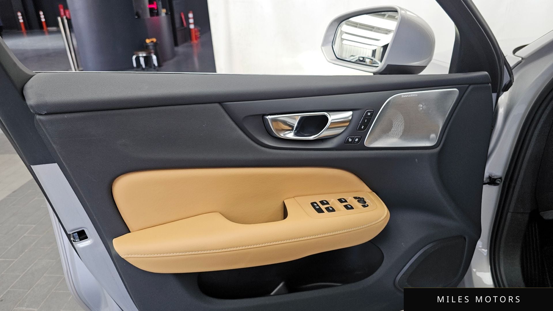 Volvo S60 2023 — миниатюра 13