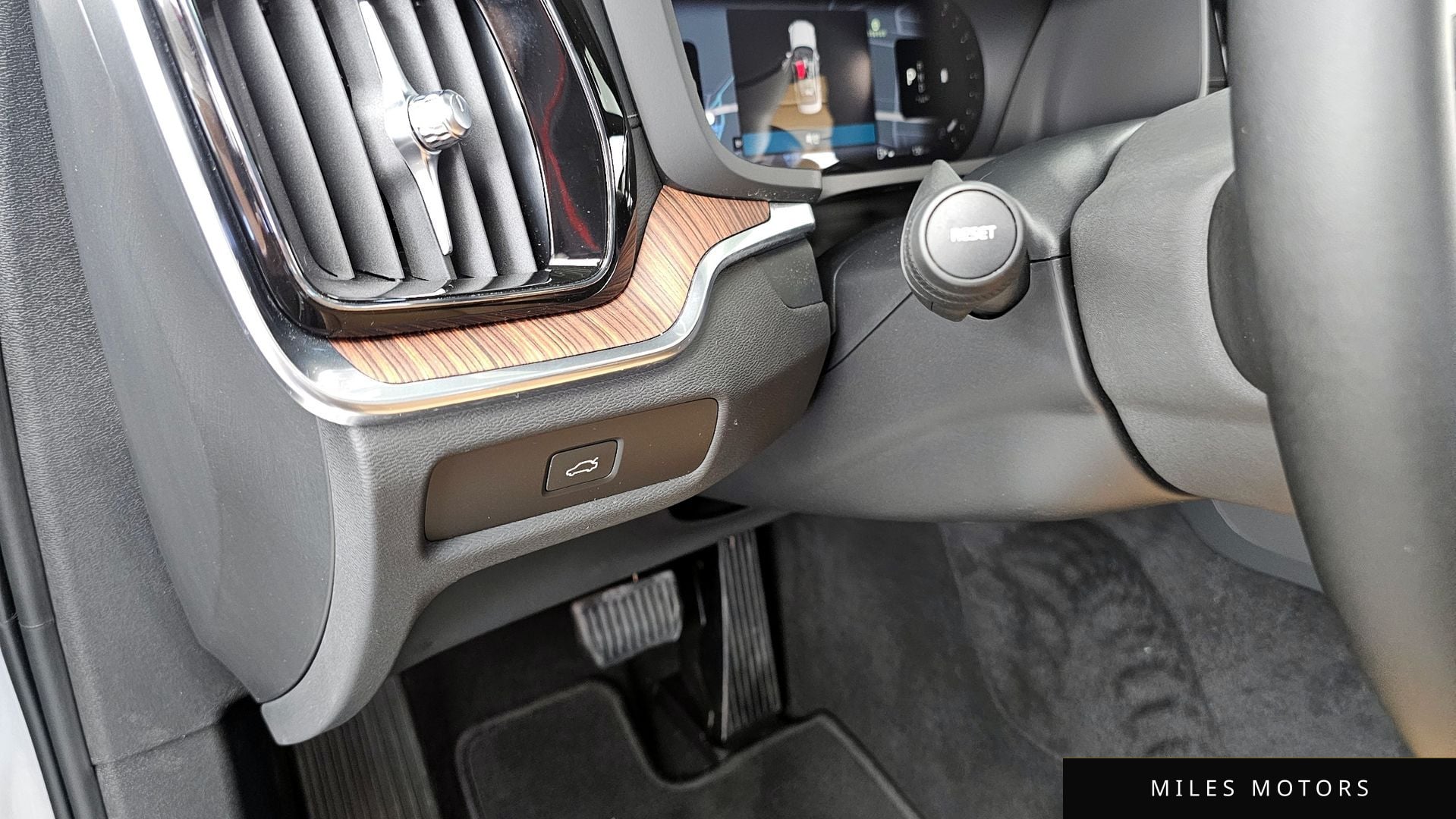 Volvo S60 2023 — миниатюра 32