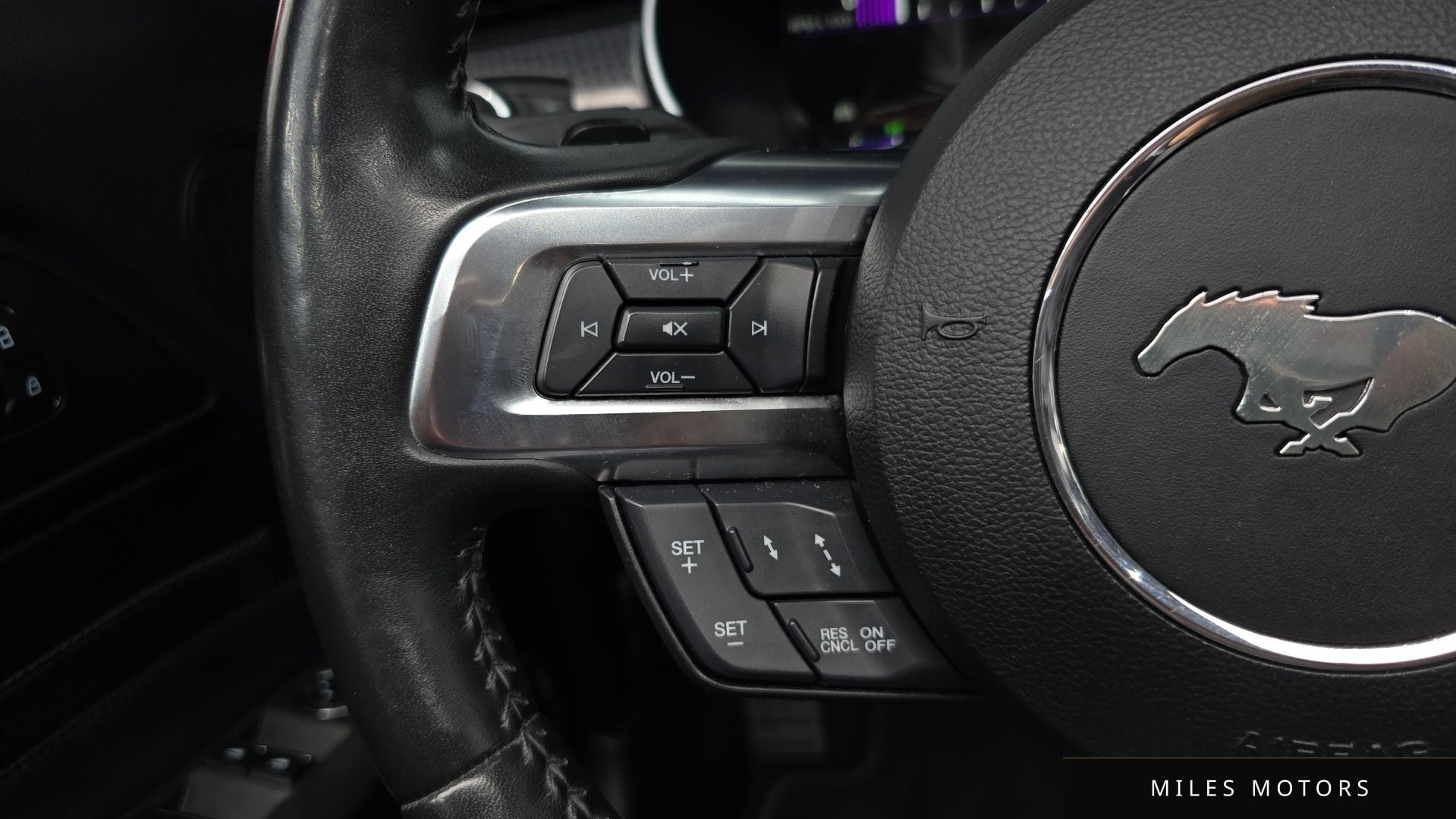 Ford 머스탱 2019 — миниатюра 17