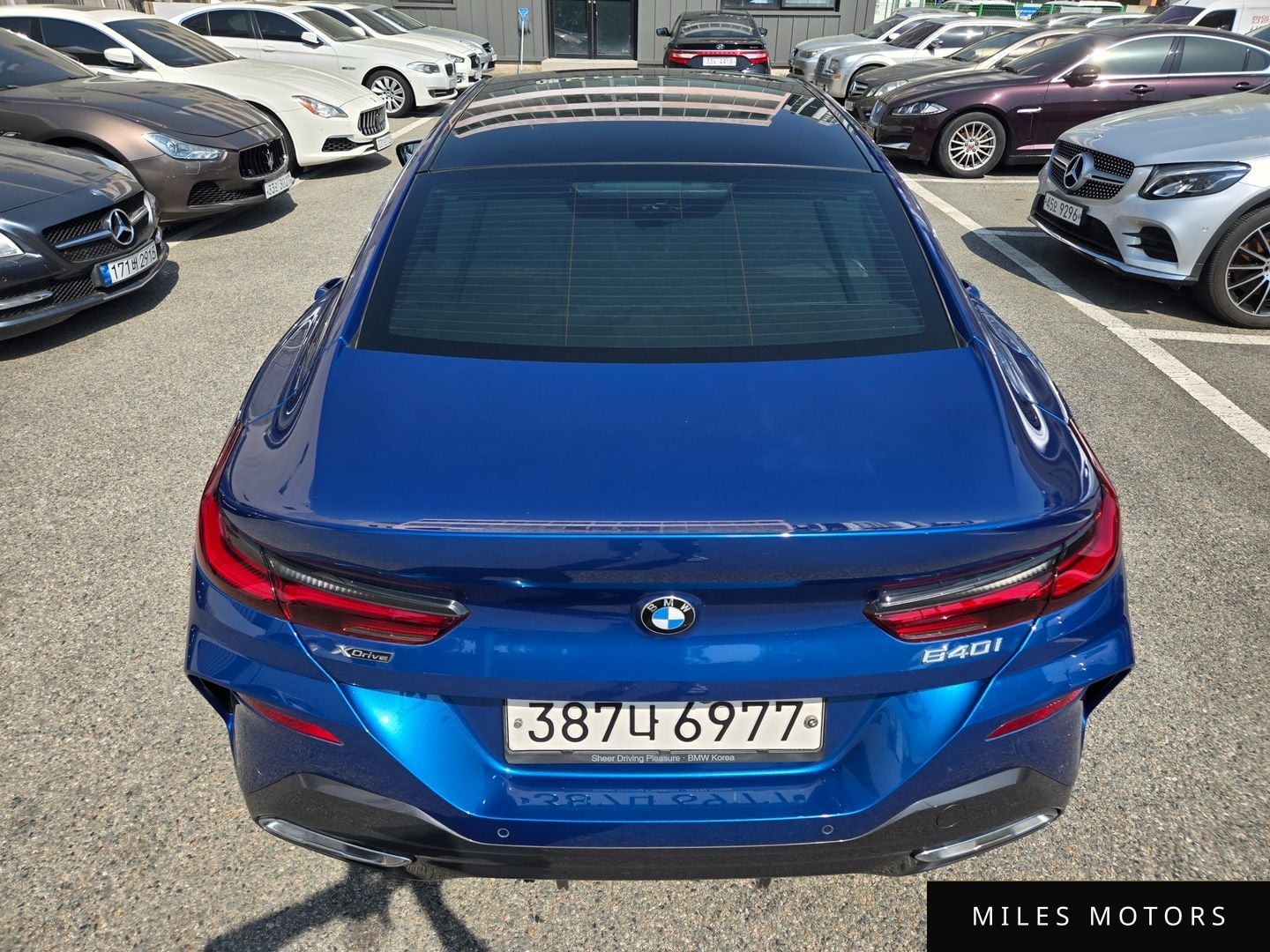 BMW 8 Series (G15) 2020 — миниатюра 8
