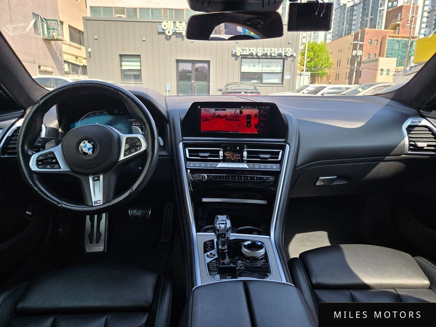 BMW 8 Series (G15) 2020 — миниатюра 12