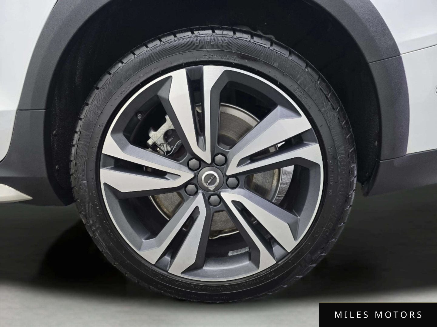 Volvo V60 2021 — миниатюра 5