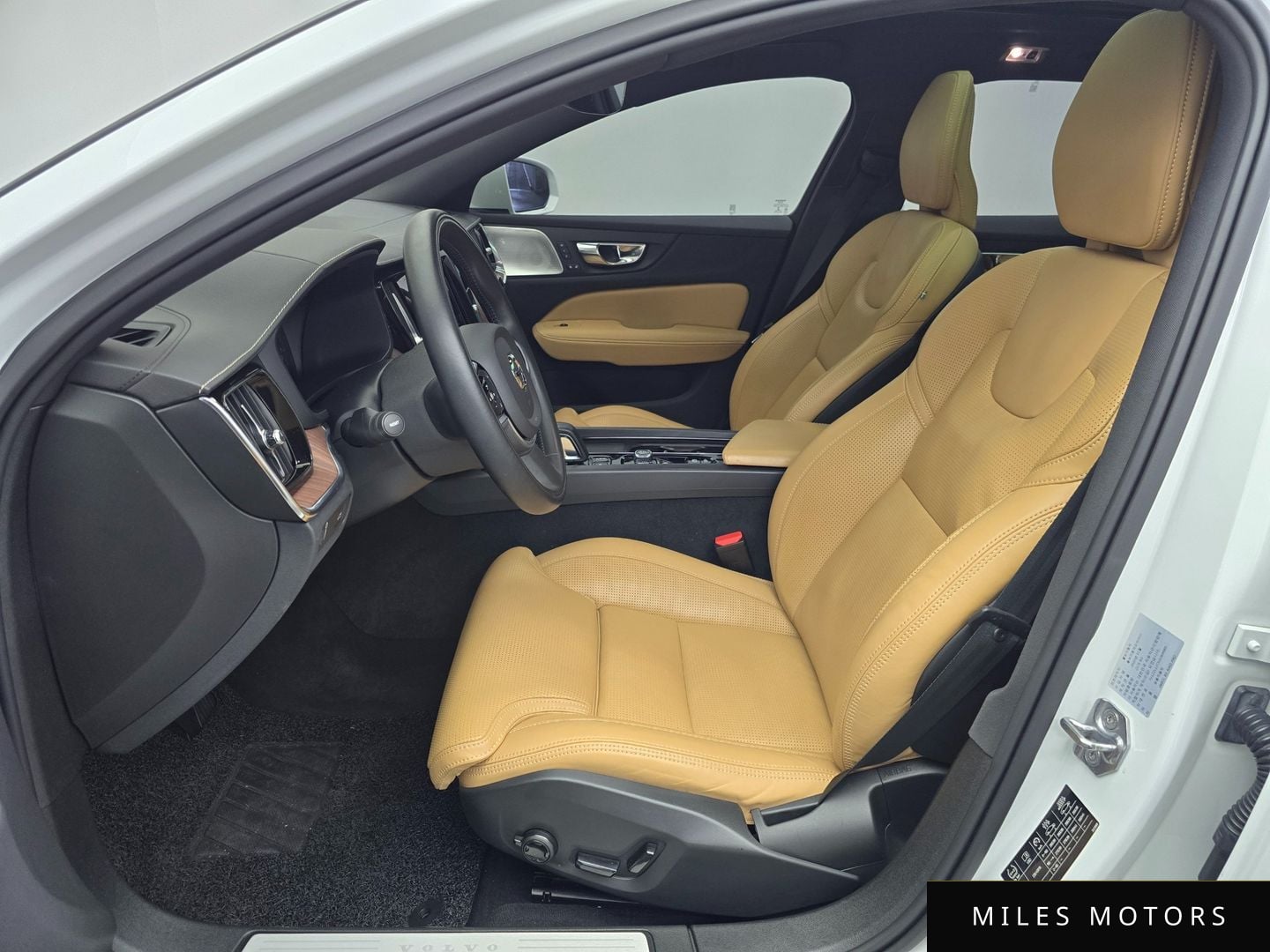 Volvo V60 2021 — миниатюра 10