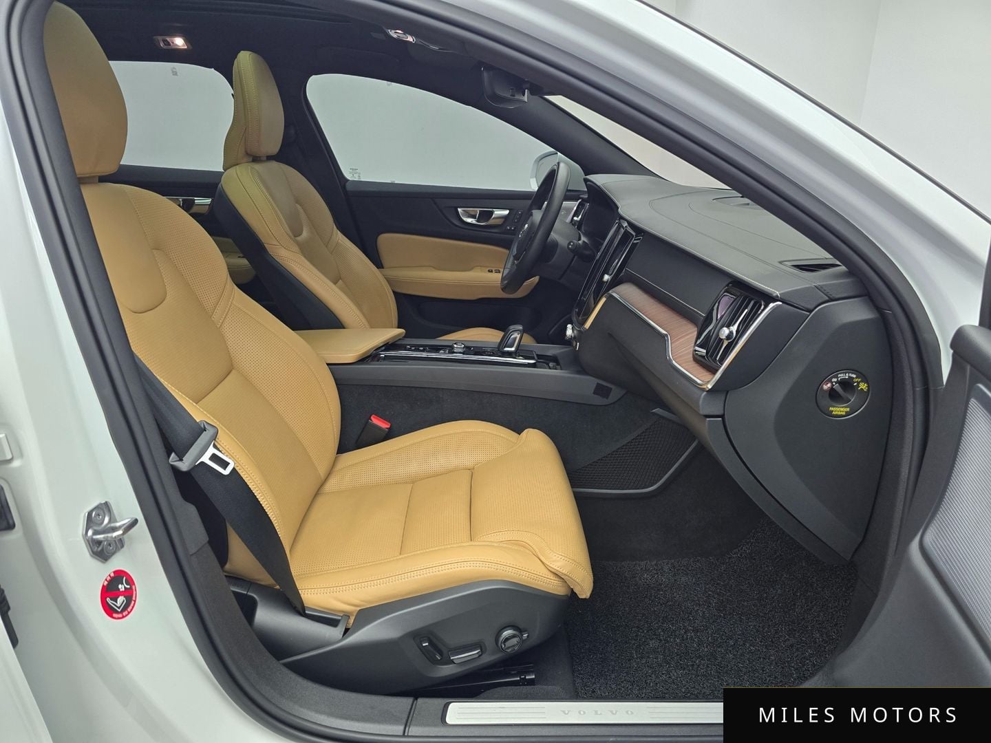Volvo V60 2021 — миниатюра 12