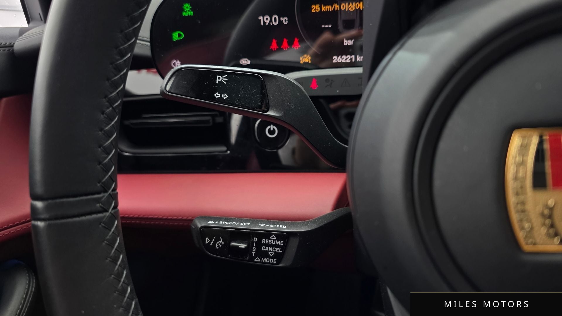 Porsche Taycan 2023 — миниатюра 22