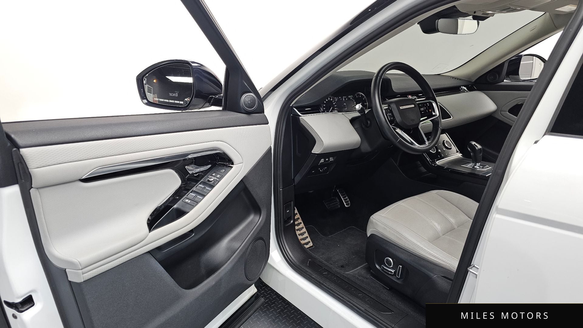 Land Rover Range Rover Evoque 2022 — миниатюра 13