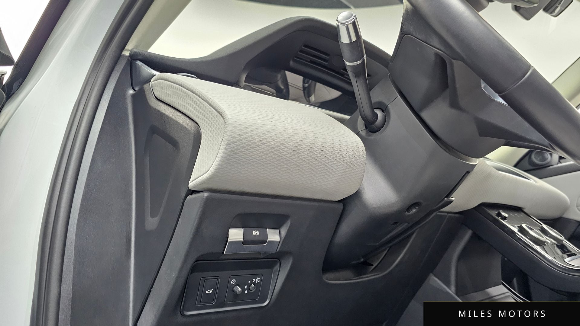Land Rover Range Rover Evoque 2022 — миниатюра 21