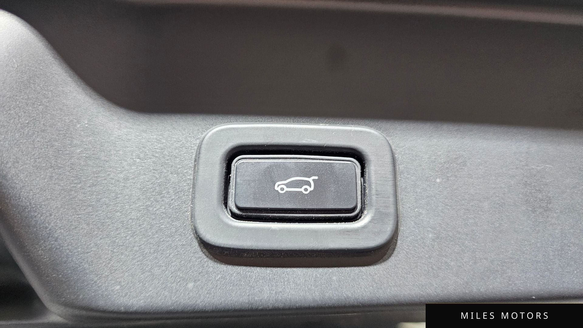Land Rover Range Rover Evoque 2022 — миниатюра 24