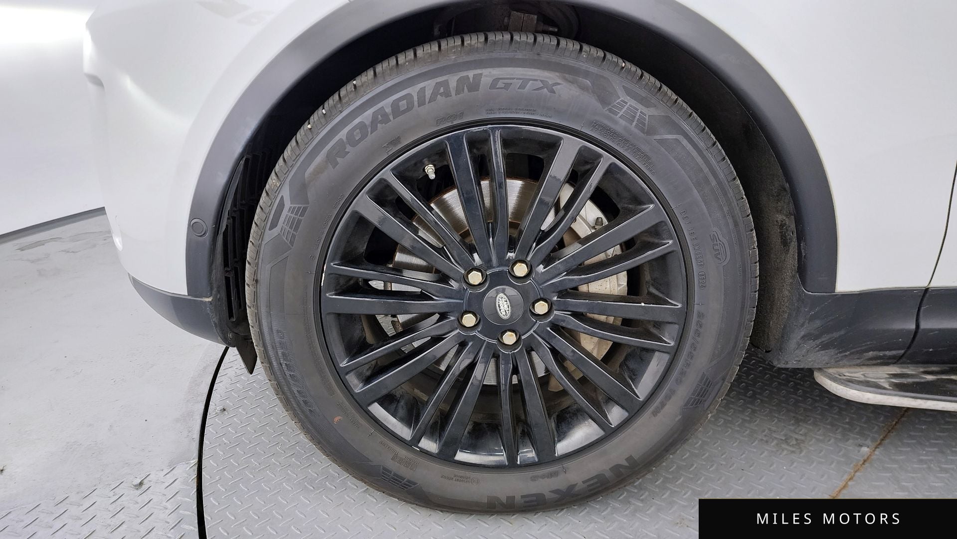 Land Rover Discovery 2020 — миниатюра 5