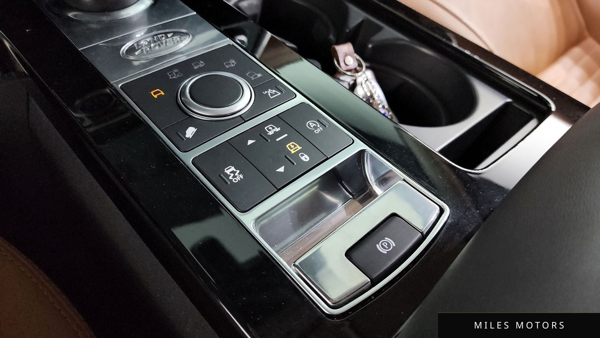 Land Rover Discovery 2020 — миниатюра 12