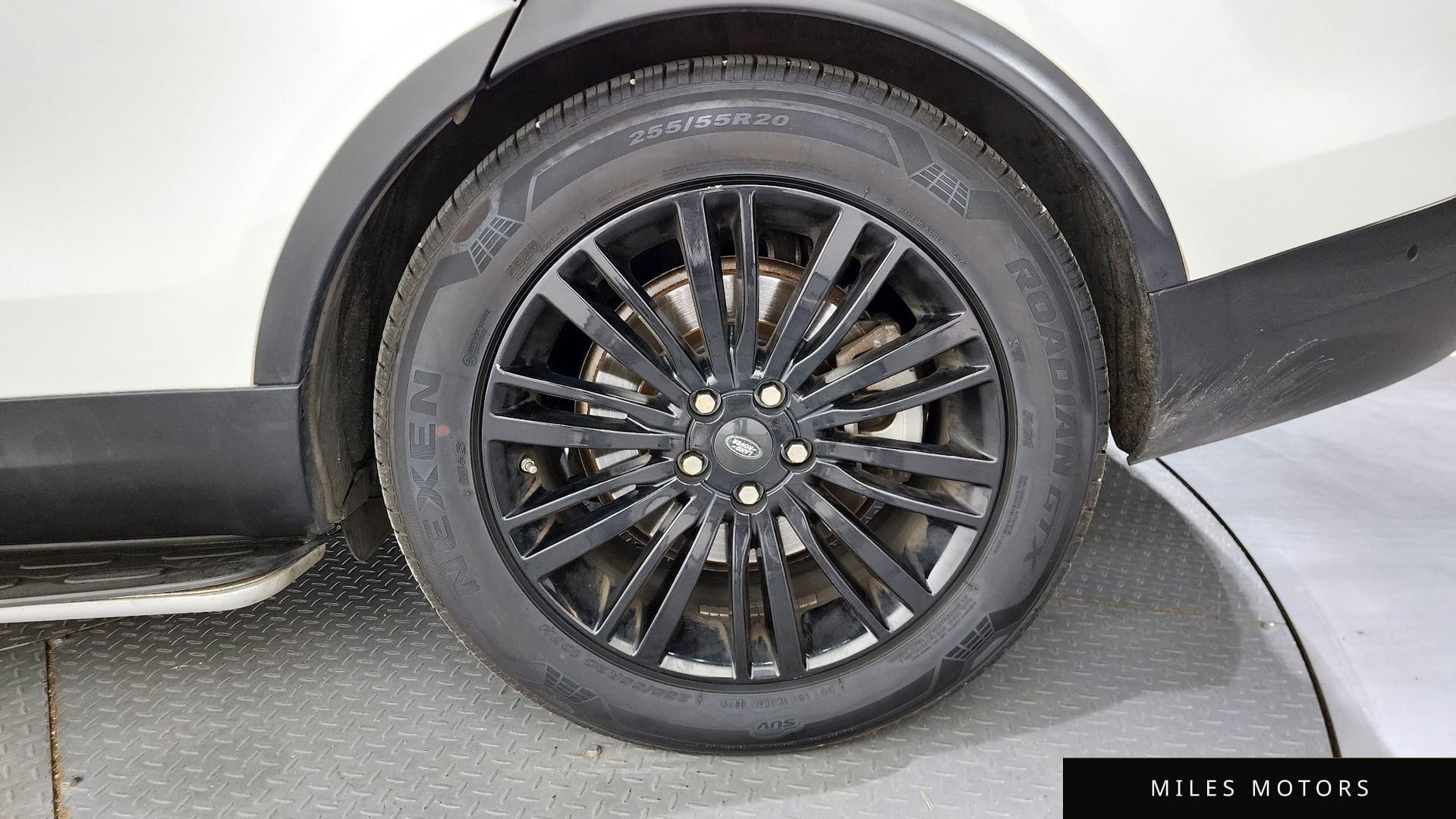 Land Rover Discovery 2020 — миниатюра 7